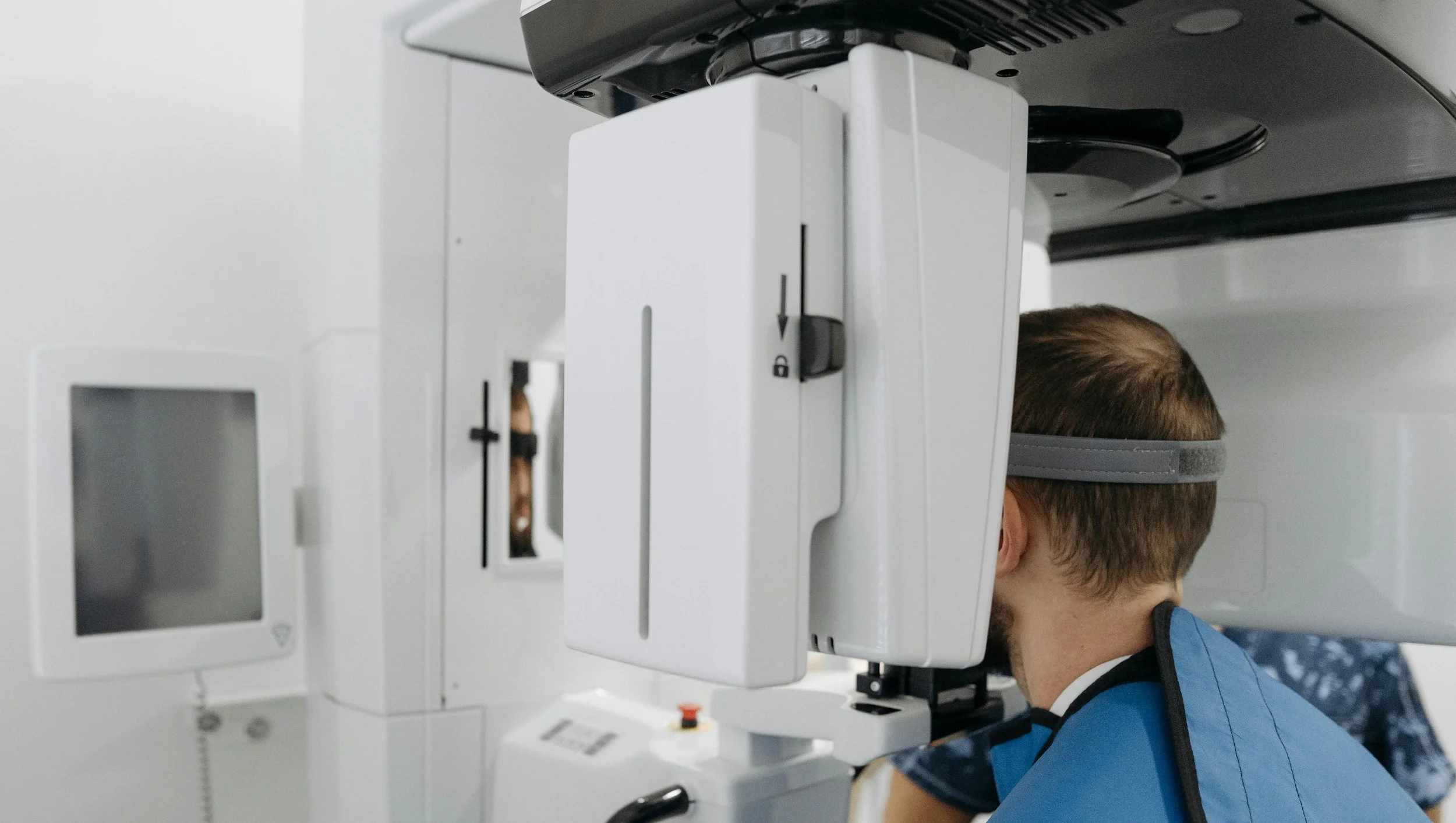 Medical imaging equipment context for patient comfort and noise control