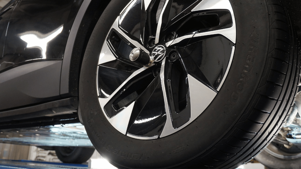 Qish integral shaker for structural excitation and modal testing