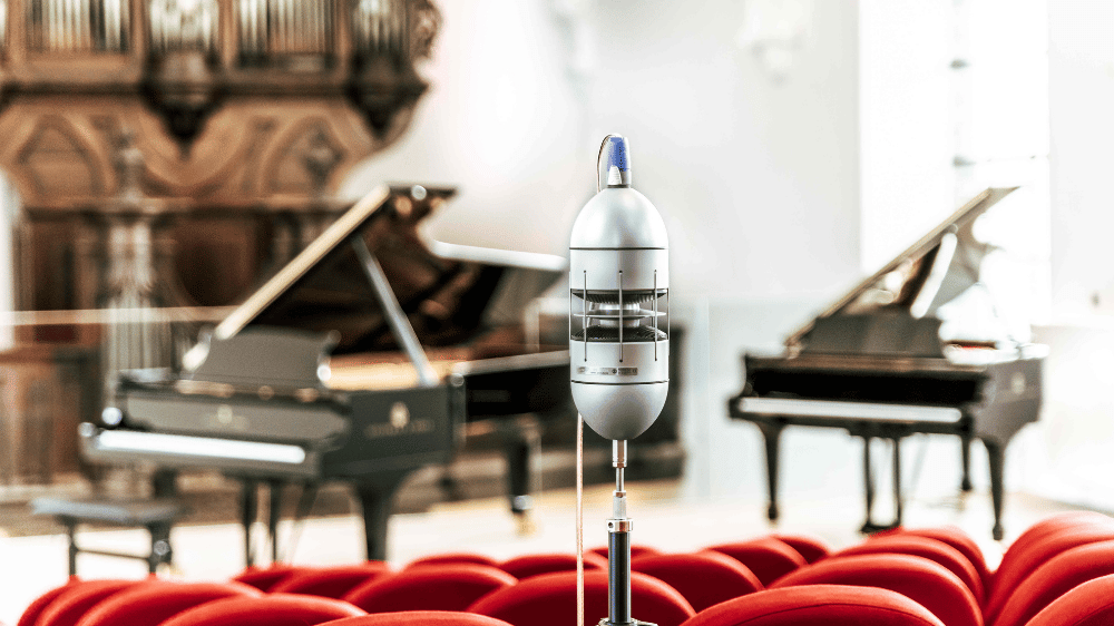 Monopole sound source for impulse response and room acoustics measurements in music venues