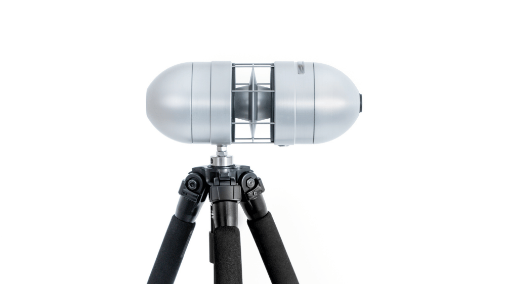 Qoms2 high output monopole sound source for broadband acoustic excitation