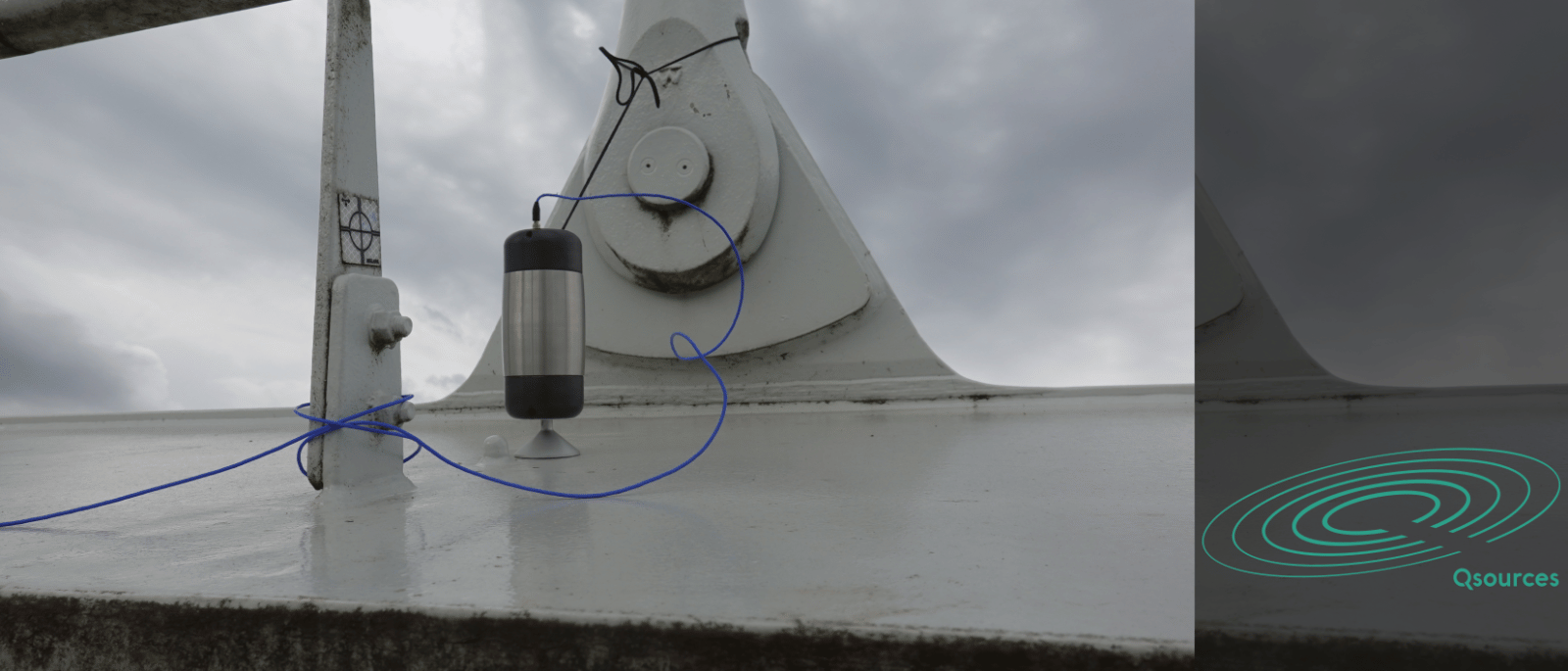 Qsls suspended large shaker for large-structure testing in tight-access environments