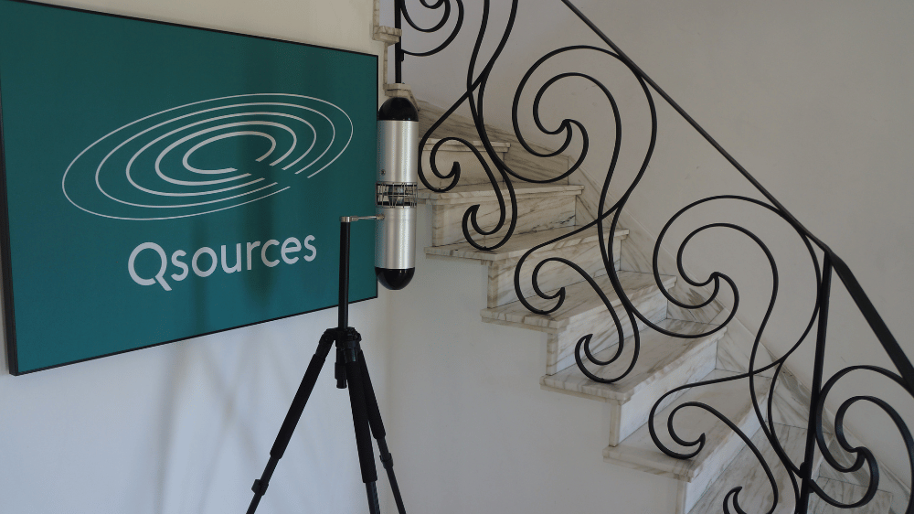 Qoms2 monopole sound source set up on-site for building acoustics measurements