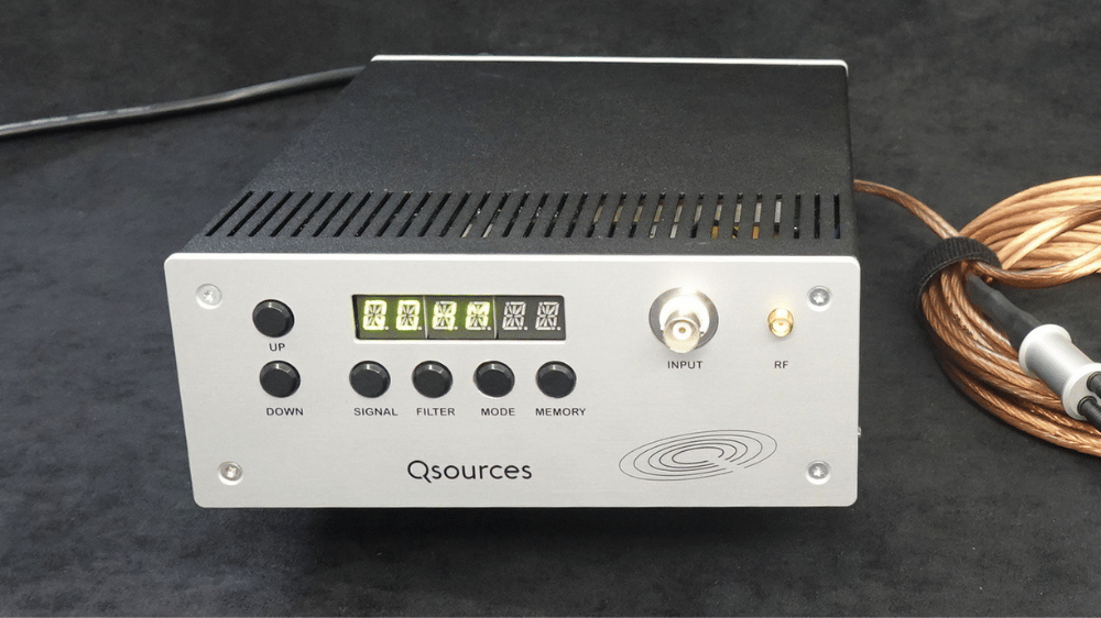 Qam DSP measurement amplifier for signal generation and output equalization