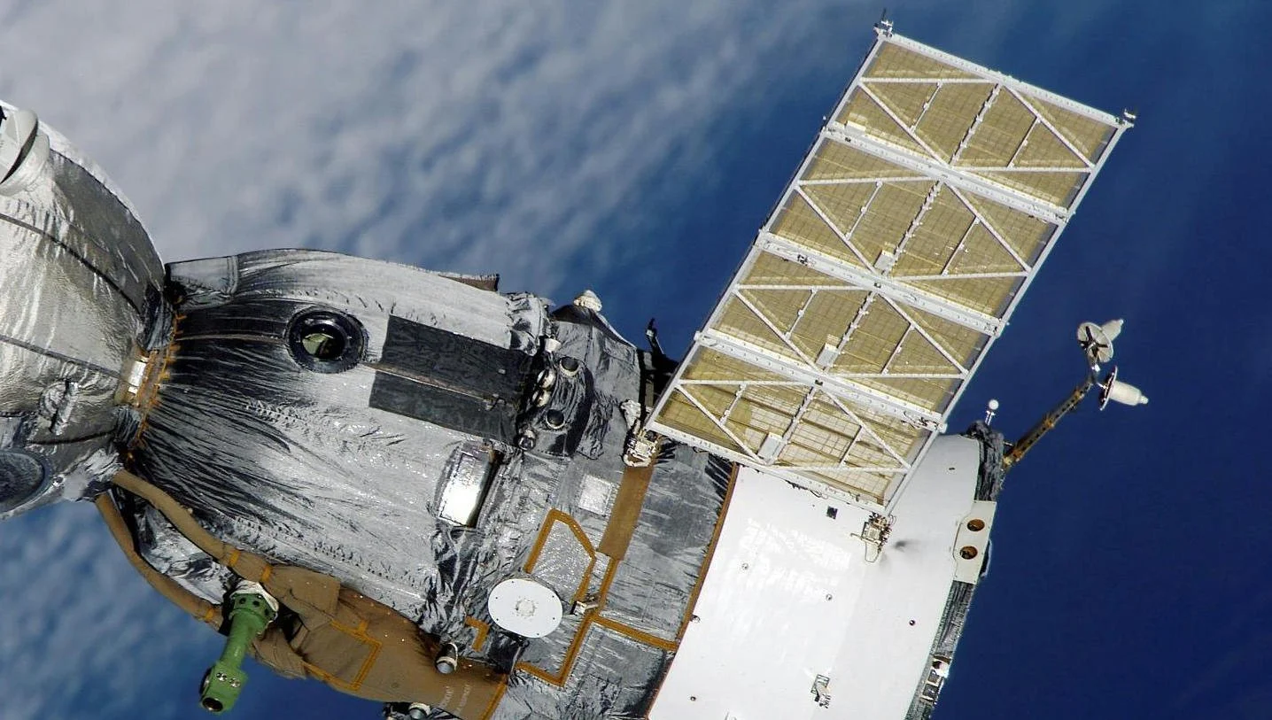 Complete satellite structure context for vibration and structural dynamics analysis