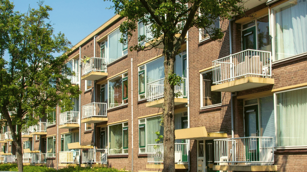 Sound insulation and airborne isolation testing in apartment buildings and adjacent rooms