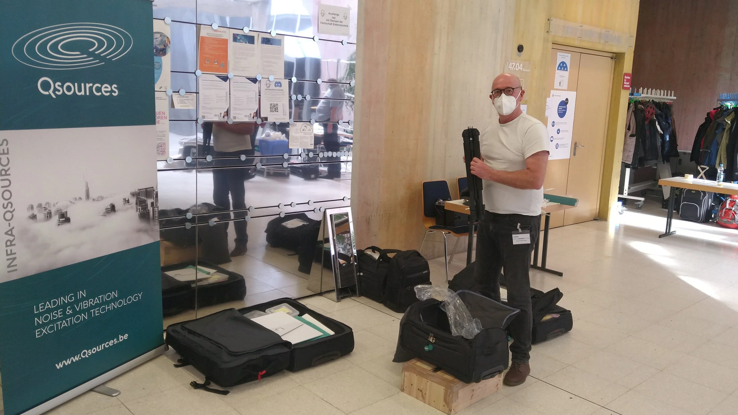 Qsources engineer performing noise and vibration measurements