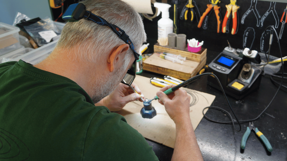 Precision assembly work for excitation equipment at Qsources