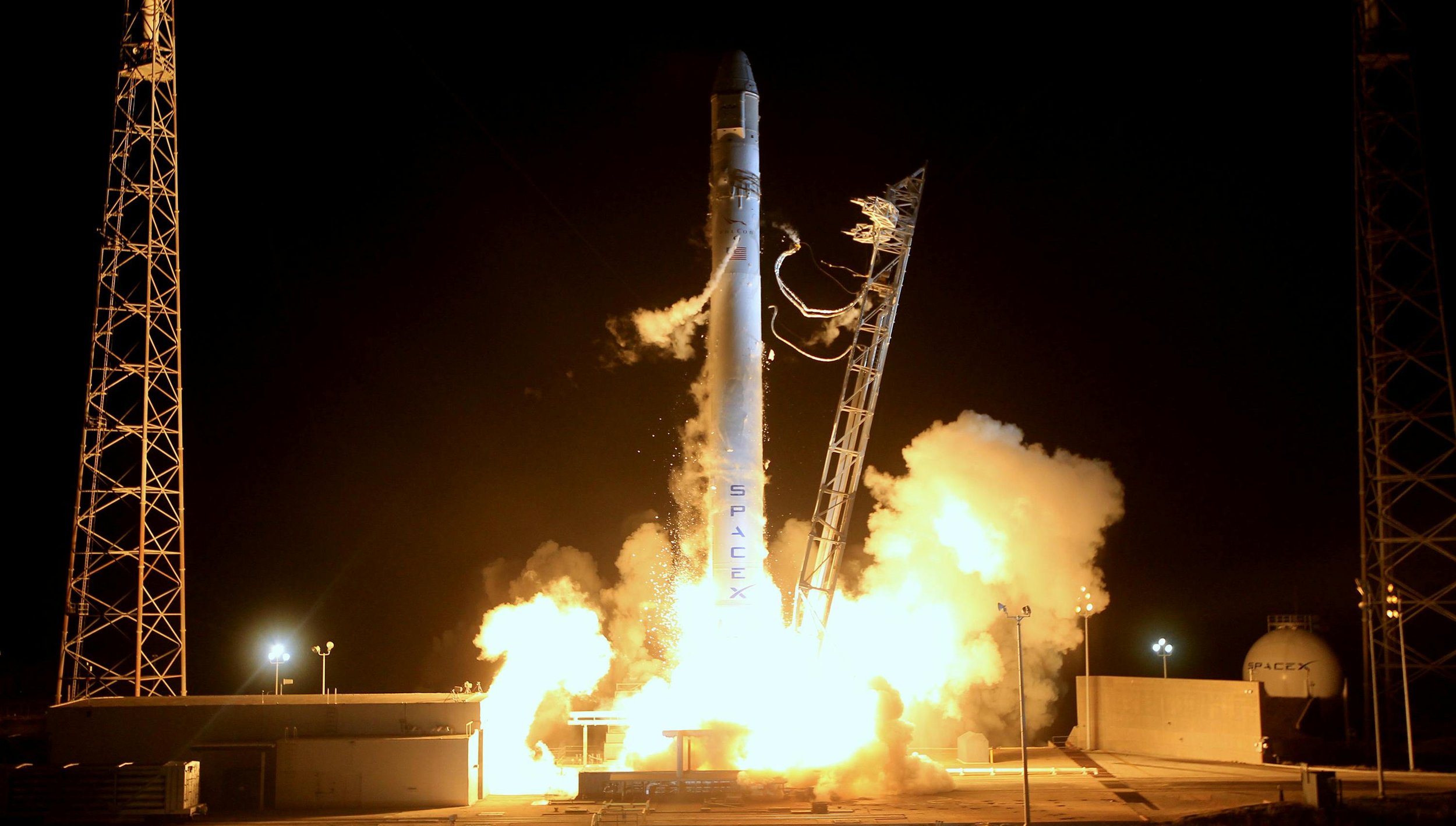 Rocket launch acoustic and vibration loads driving spacecraft qualification preparation