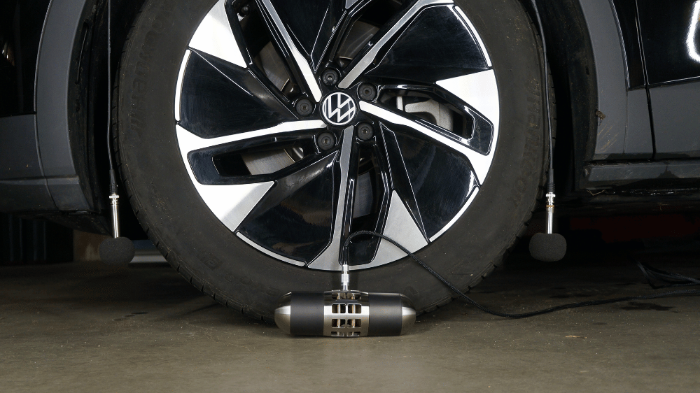 Qmed compact volume source used for vehicle NVH transfer function measurements