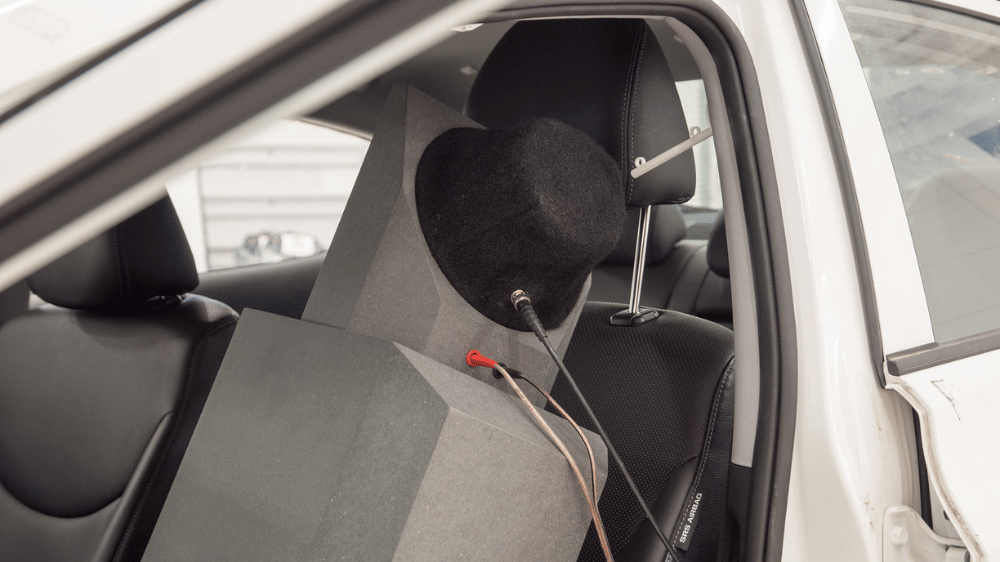 Qlmf volume source optimized for fast seat positioning with the acoustic center at ear location