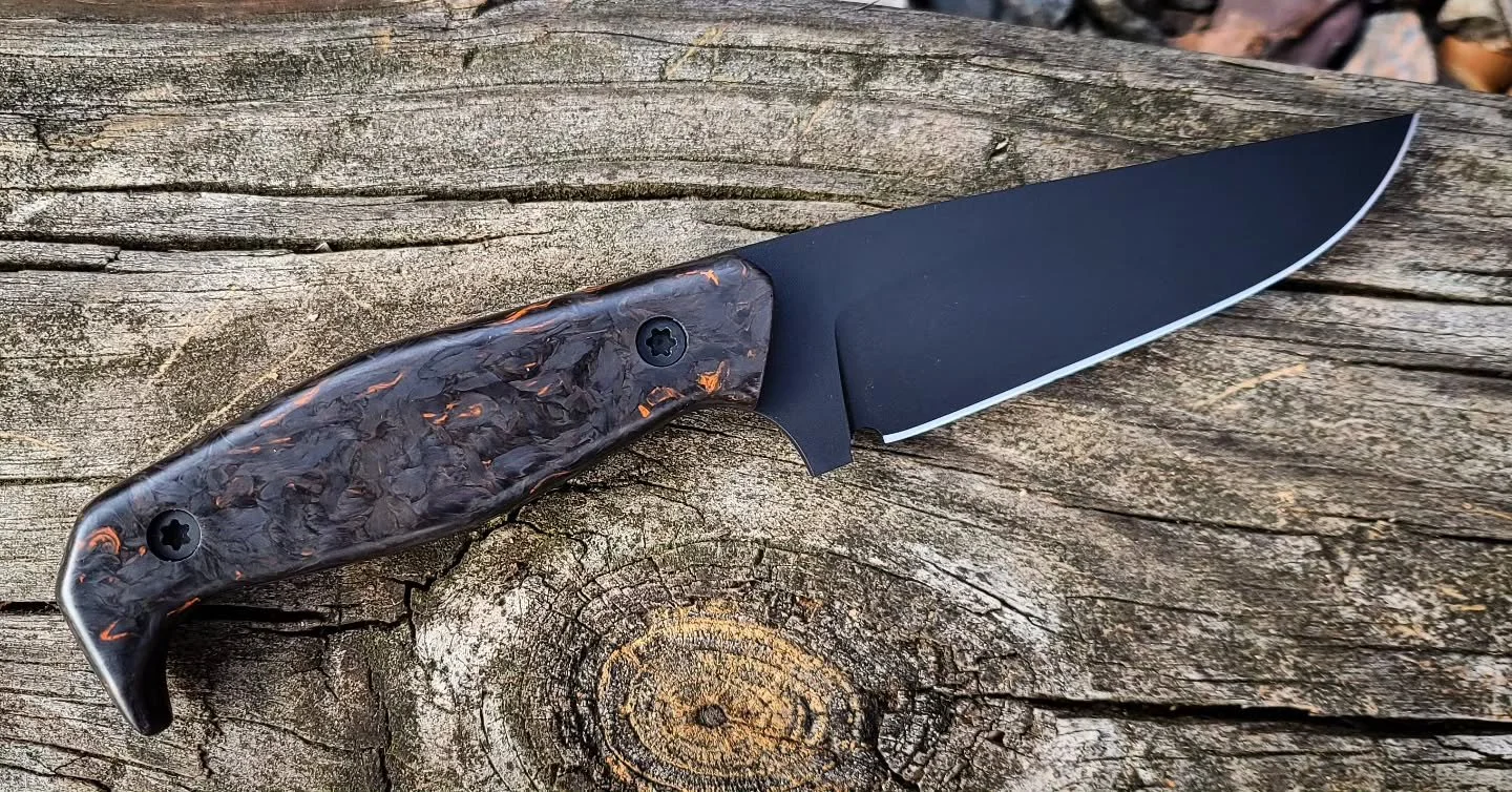 80crv2
Black cerakote
@fatcarbon orange dark matter carbon fiber handle 
@makermaterialsupply hardware

#knife #knifemaker #edc #blade #blades #edcknife #bushcraft #knifelife #handmade #edcgear #bladehq #maker #knifemaking #homemade #diy #knifecommun