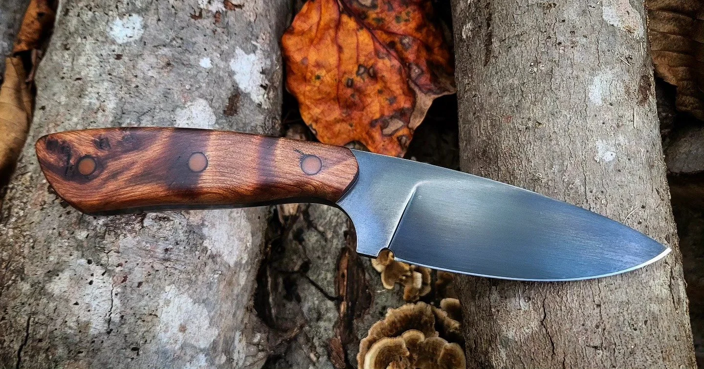 Made this while teaching a class at @blackhorseforge and I'll be donating it to @sfachapter90 for their upcoming golf tournament. Both organizations are doing great things for veterans in Northern Virginia. 

1084 with cold blue finish. Redwood handl