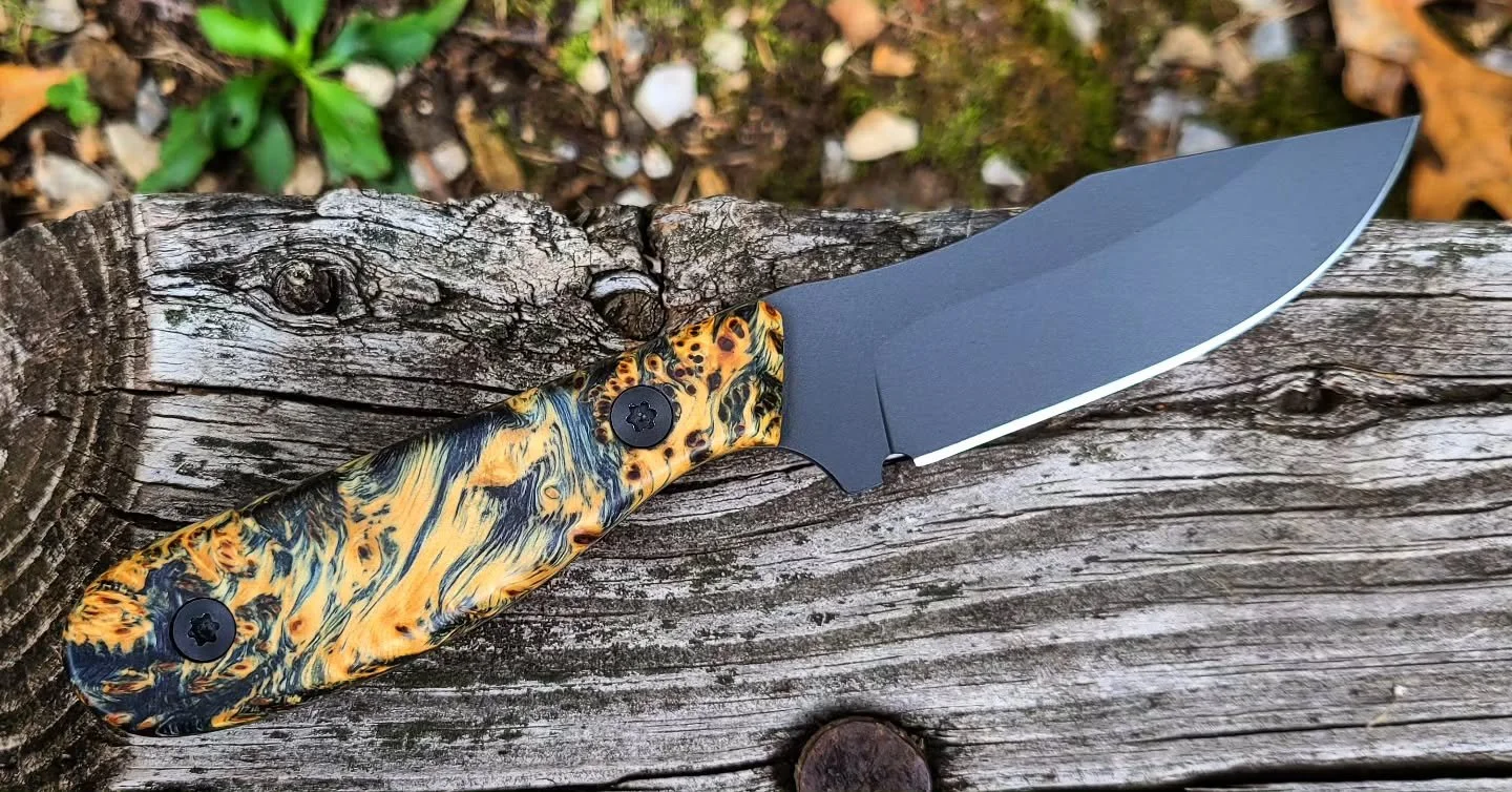 80crv2
Yellow cedar burl @xoticblanks 
G10 liners
Hardware @makermaterialsupply 
Sniper grey cerakote

#knife #knifemaker #edc #blade #blades #edcknife #bushcraft #knifelife #handmade #edcgear #bladehq #maker #knifemaking #homemade #diy #knifecommuni