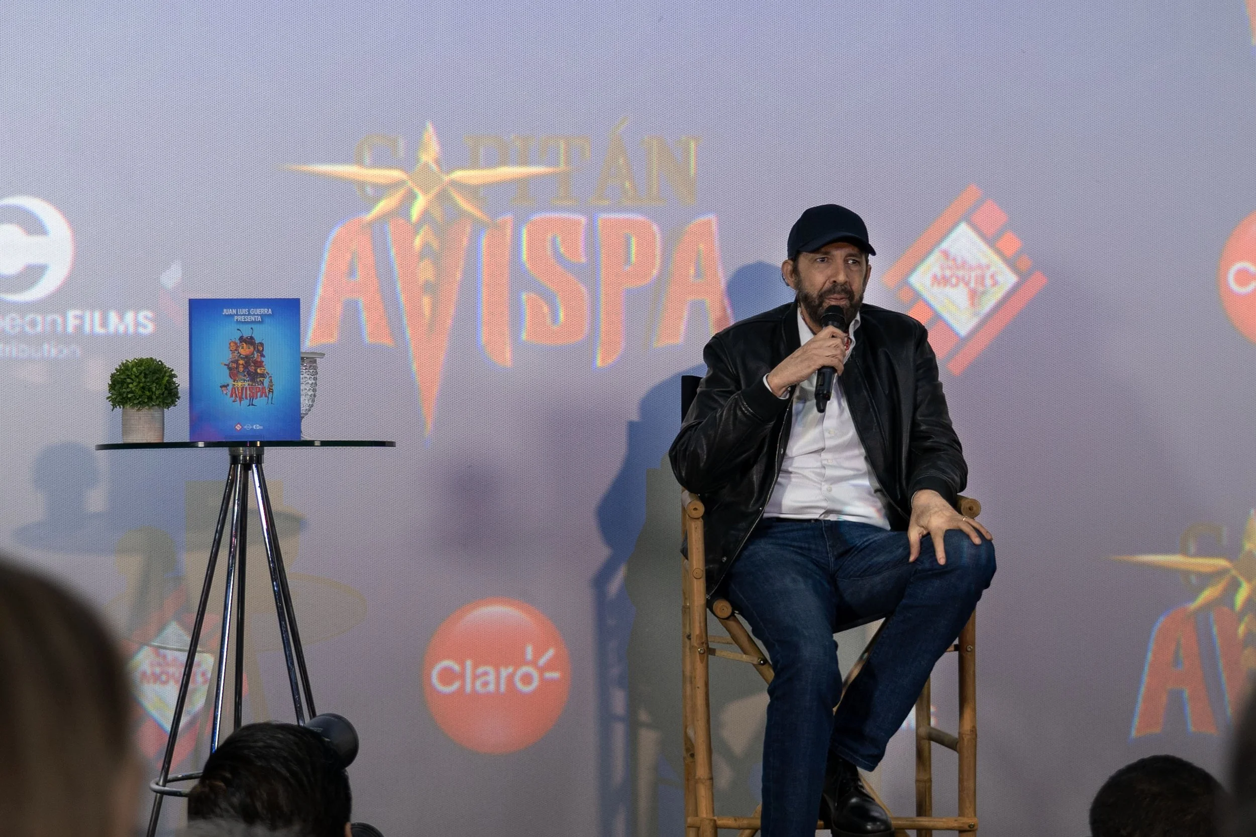 Juan Luis Guerra, Capitán Avispa press conference