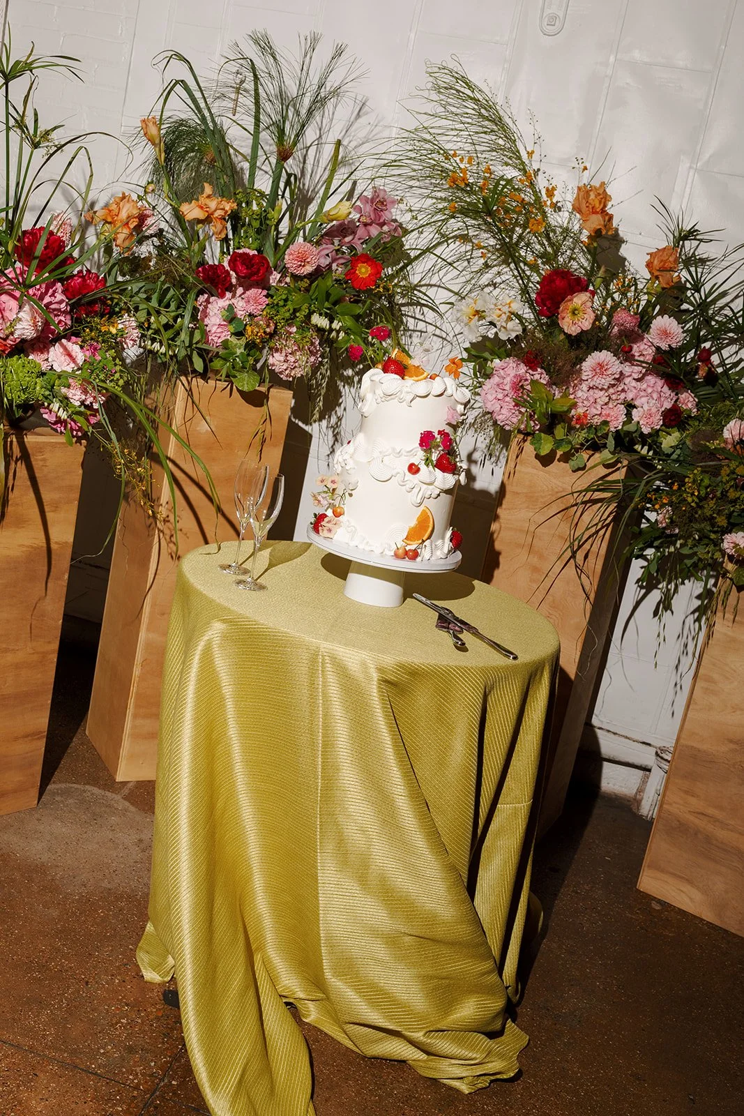christina stephen dinner reception art gallery fort worth artspace 111 texas wedding photographer joanna creates-16.jpg