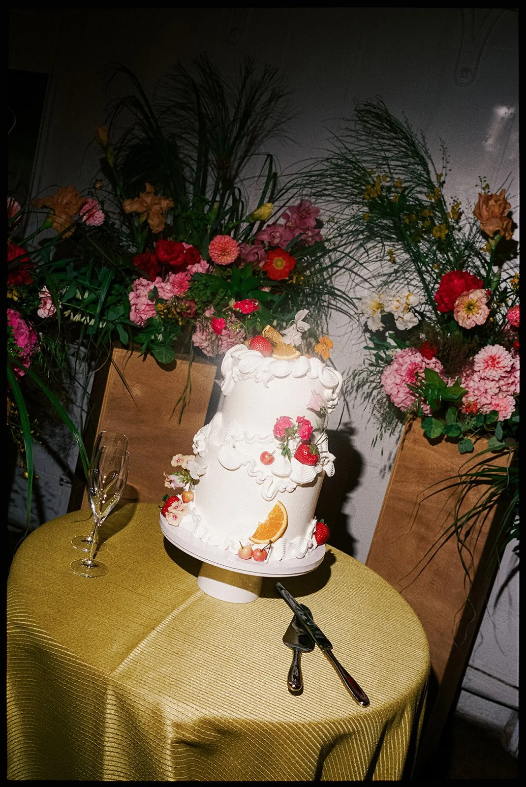 christina stephen dinner reception art gallery fort worth artspace 111 texas wedding photographer joanna creates-29.jpg