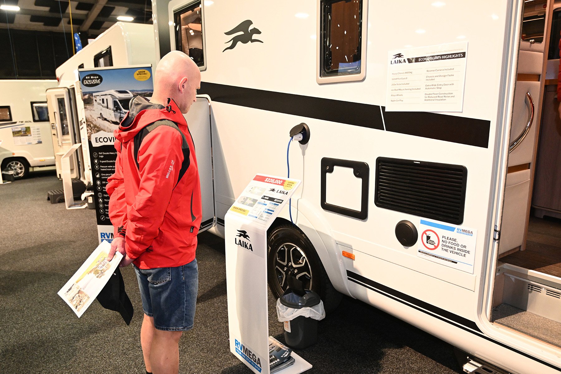 MotorhomeShow23_023 - smaller.jpg