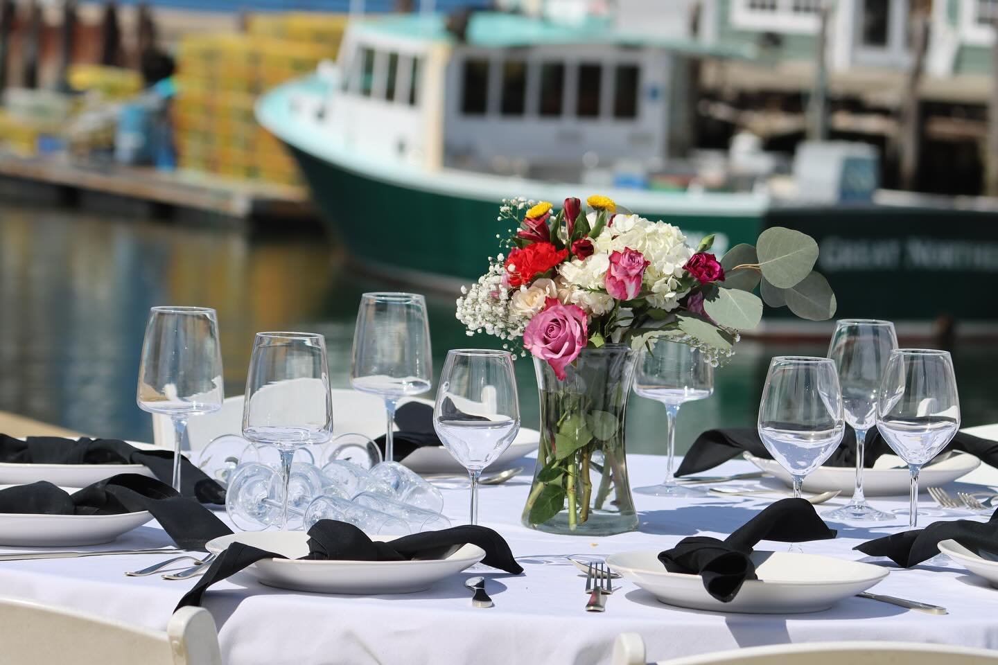 Sit back &amp; relax, we&rsquo;ve got the details covered 🥂✨💐

Since 2003, our catering company has specialized in curating unique events. From small gatherings to large occasions, let&rsquo;s work together to create unforgettable memories.

#maine