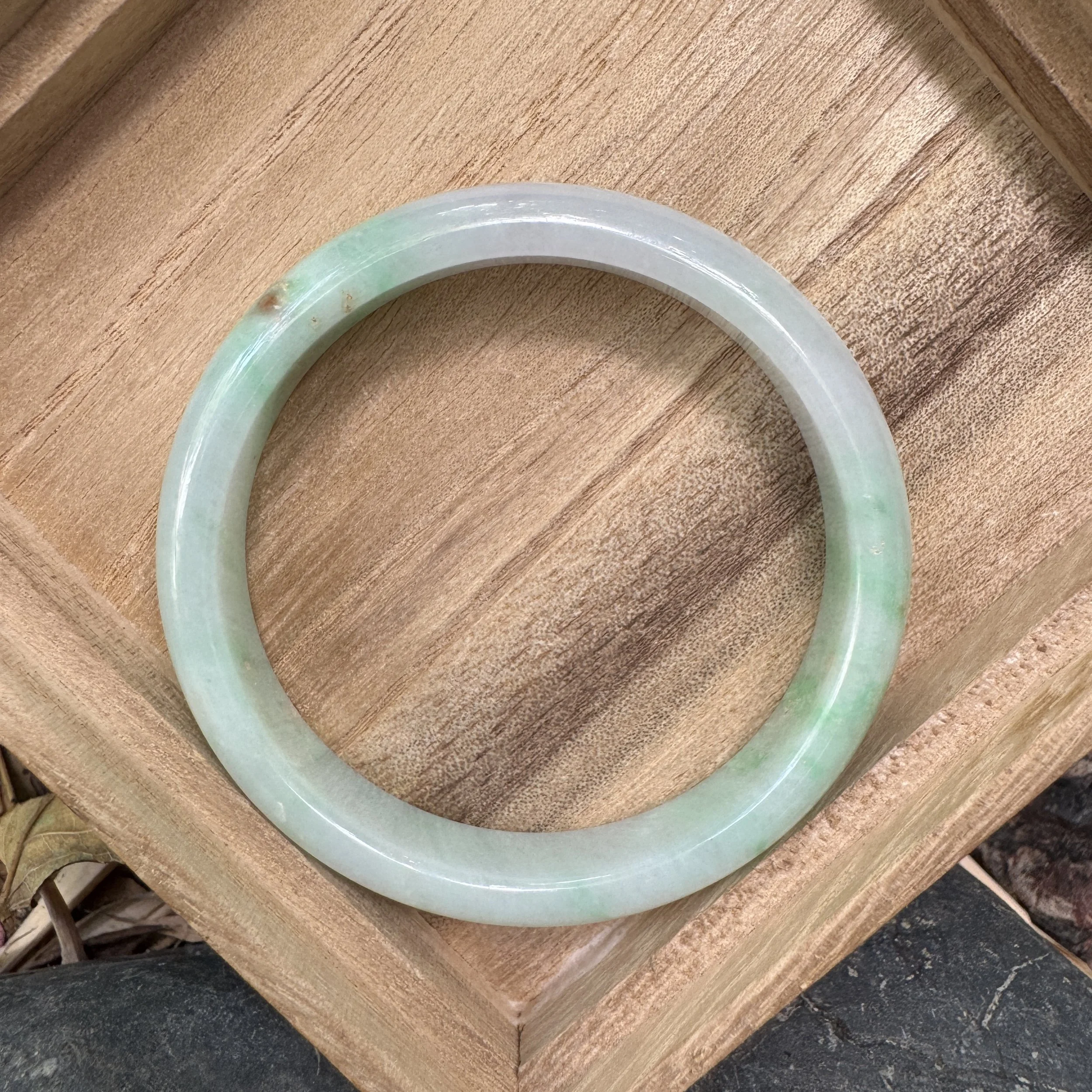 apple green jade-jademastervancouver.com