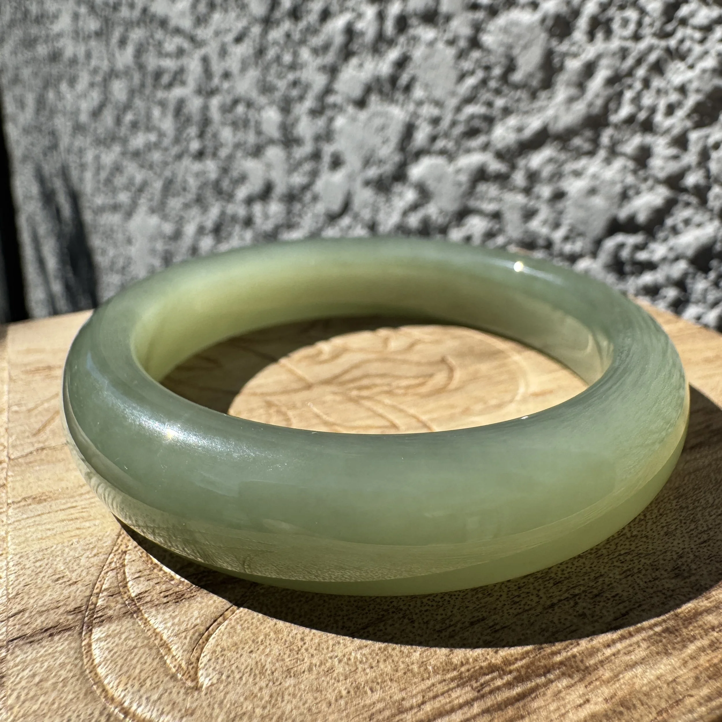 Genuine certified Hetian Icy Nephrite Jade Bangle with Rare Cat’s Eye Effect  (55mm)