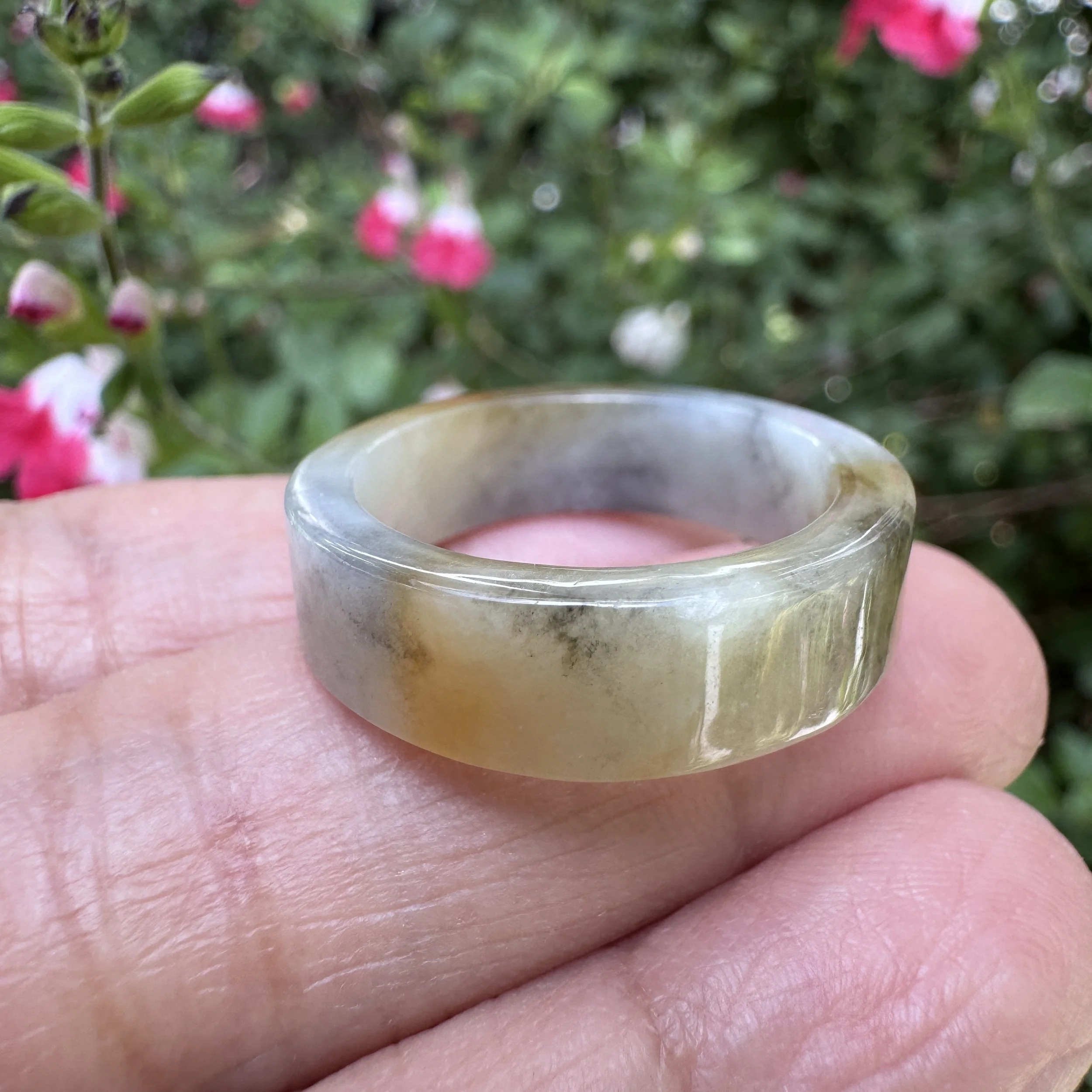Jadeite ring-jademastervancouver.com