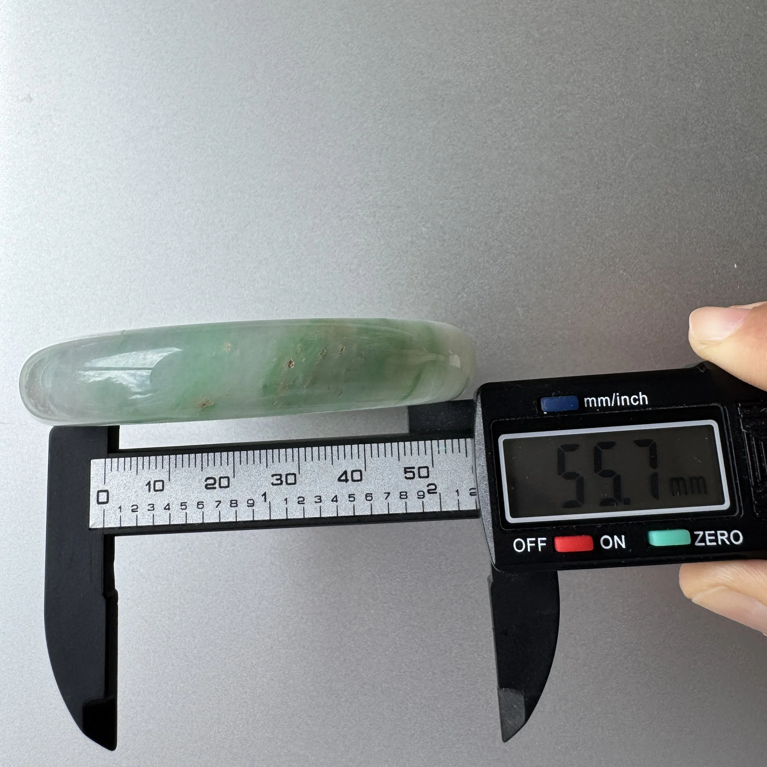 apple green jade-jademastervancouver.com