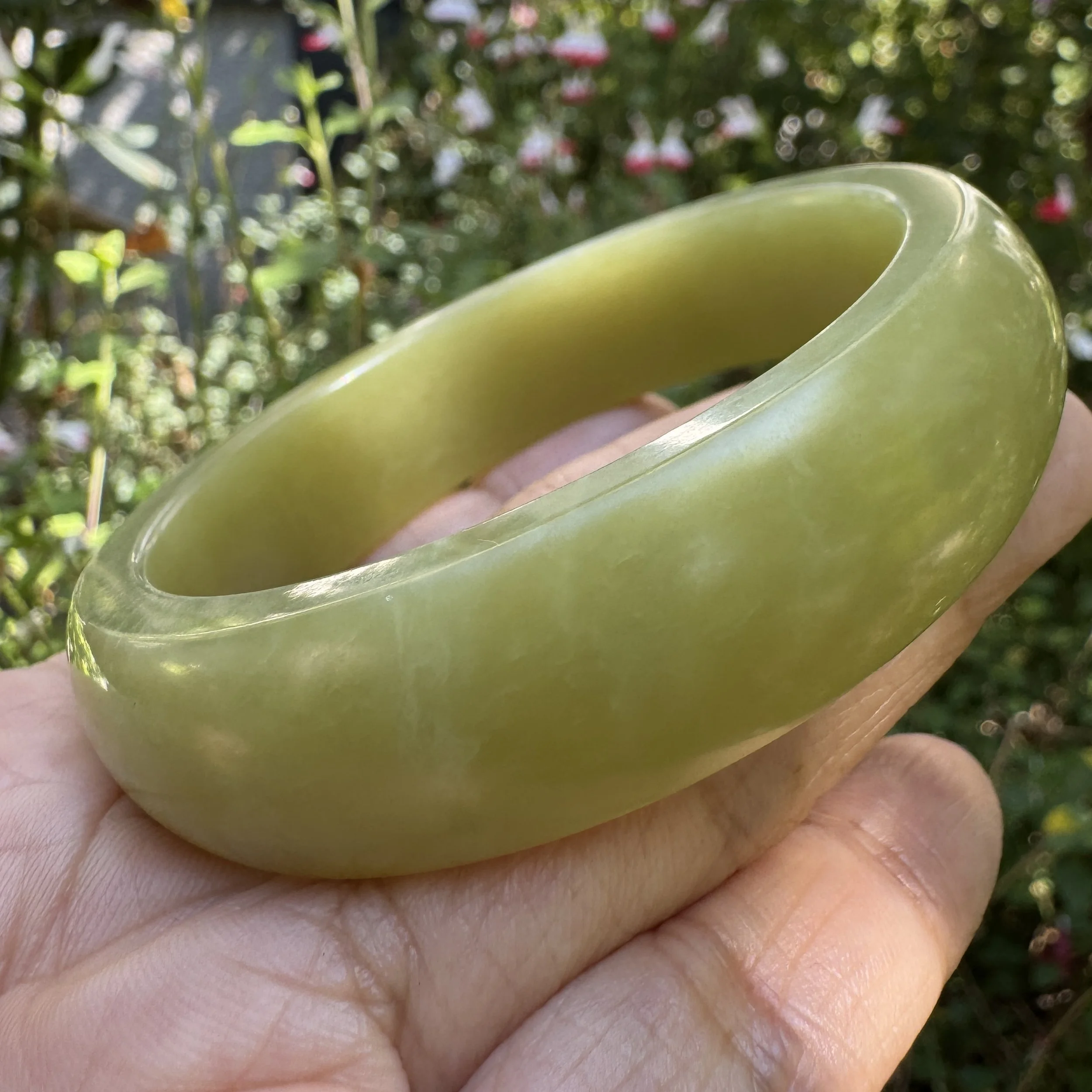 Yellow nephrite jade- jademastervancouver.com
