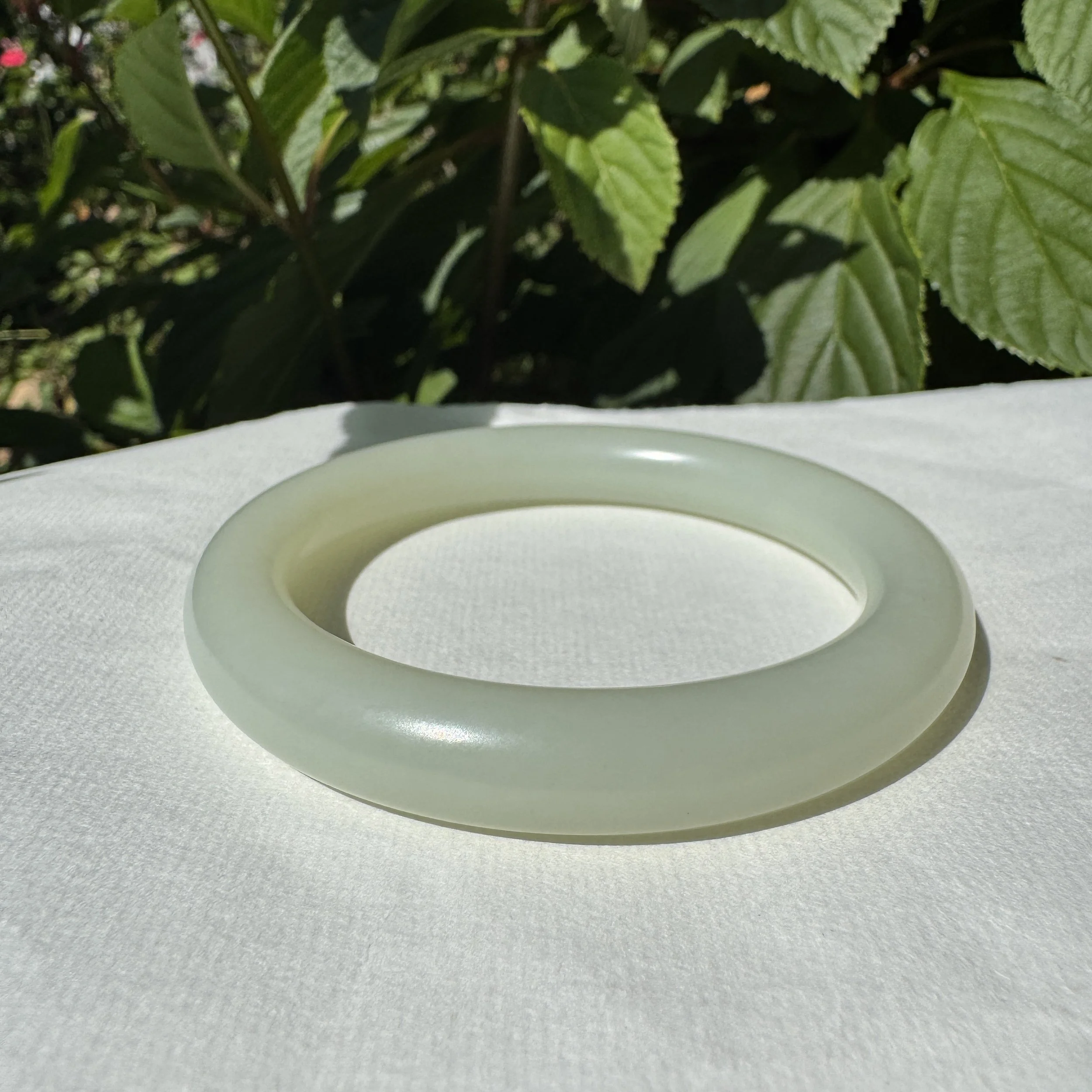 Xinjiang Nephrite jade bangle-jademastervancouver.com