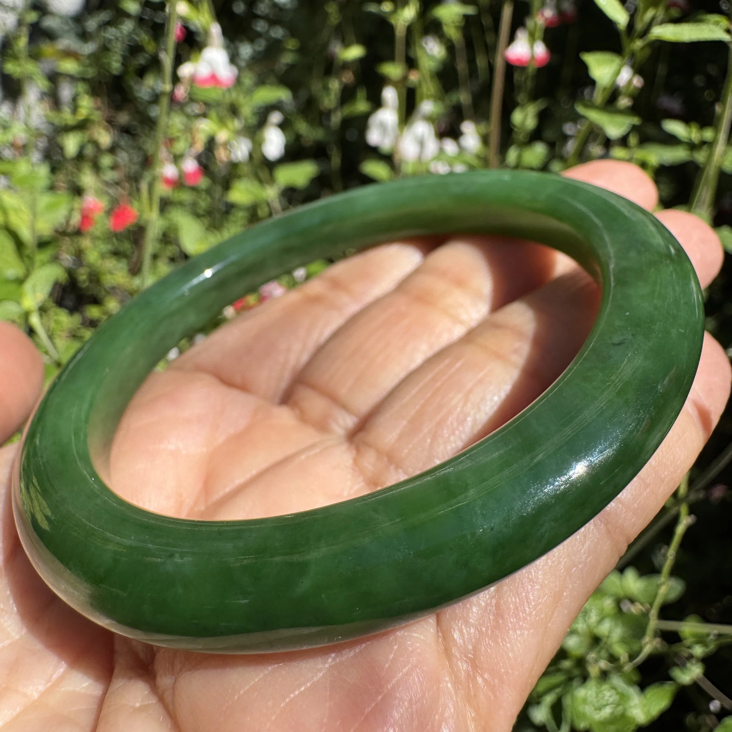 Siberian green nephrite jade- jademastervancouver.com