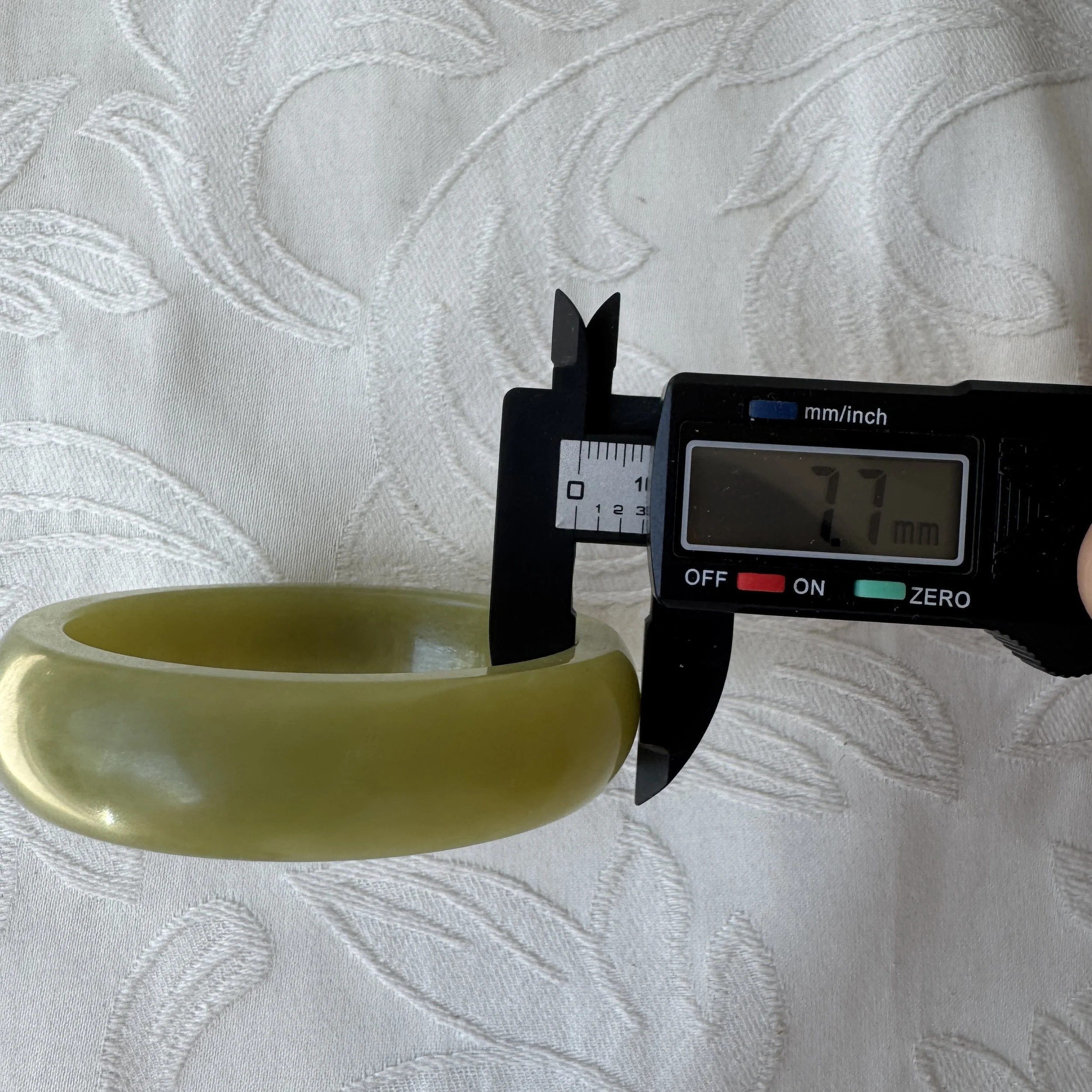 Yellow nephrite jade- jademastervancouver.com