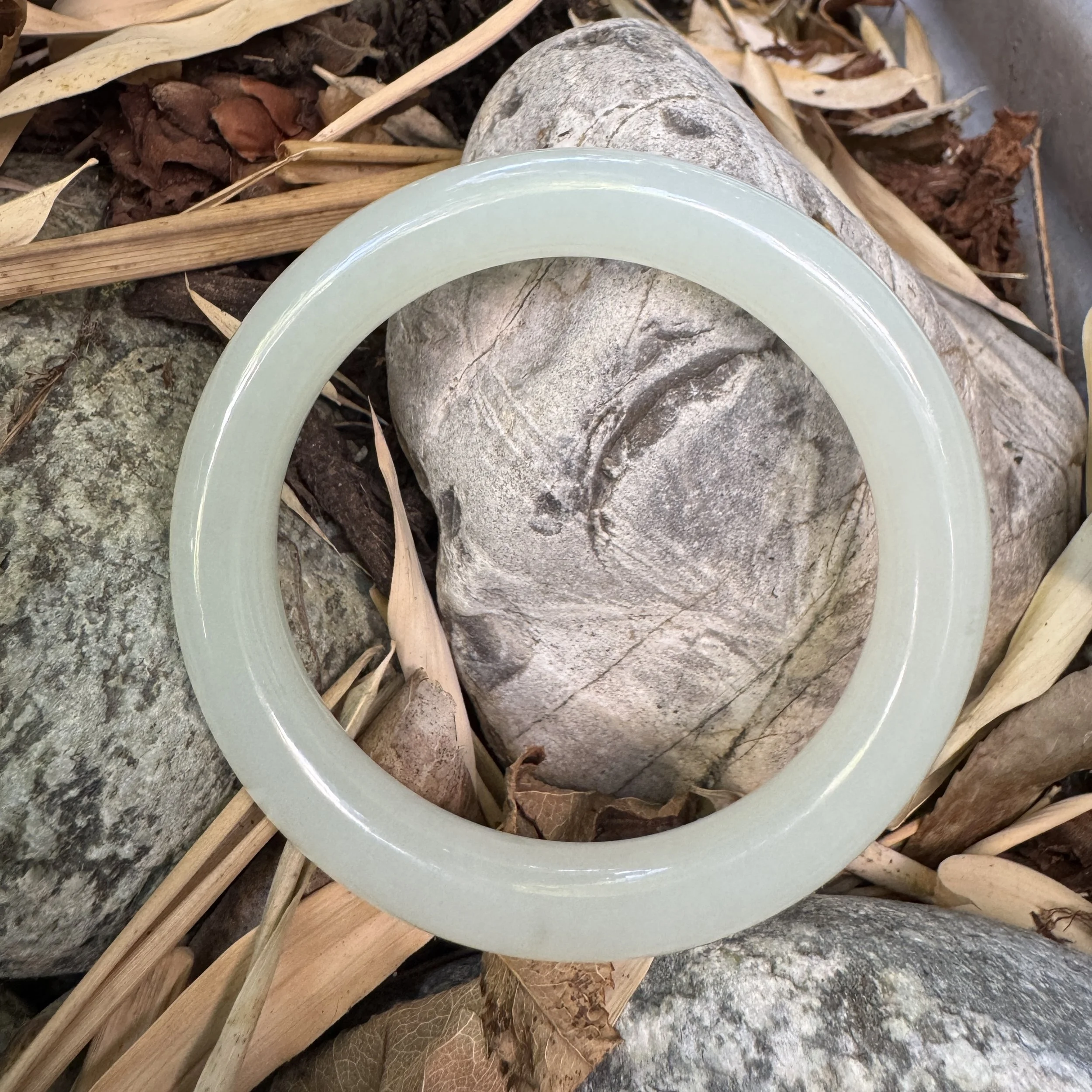Siberian white nephrite jade- jademastervancouver.com
