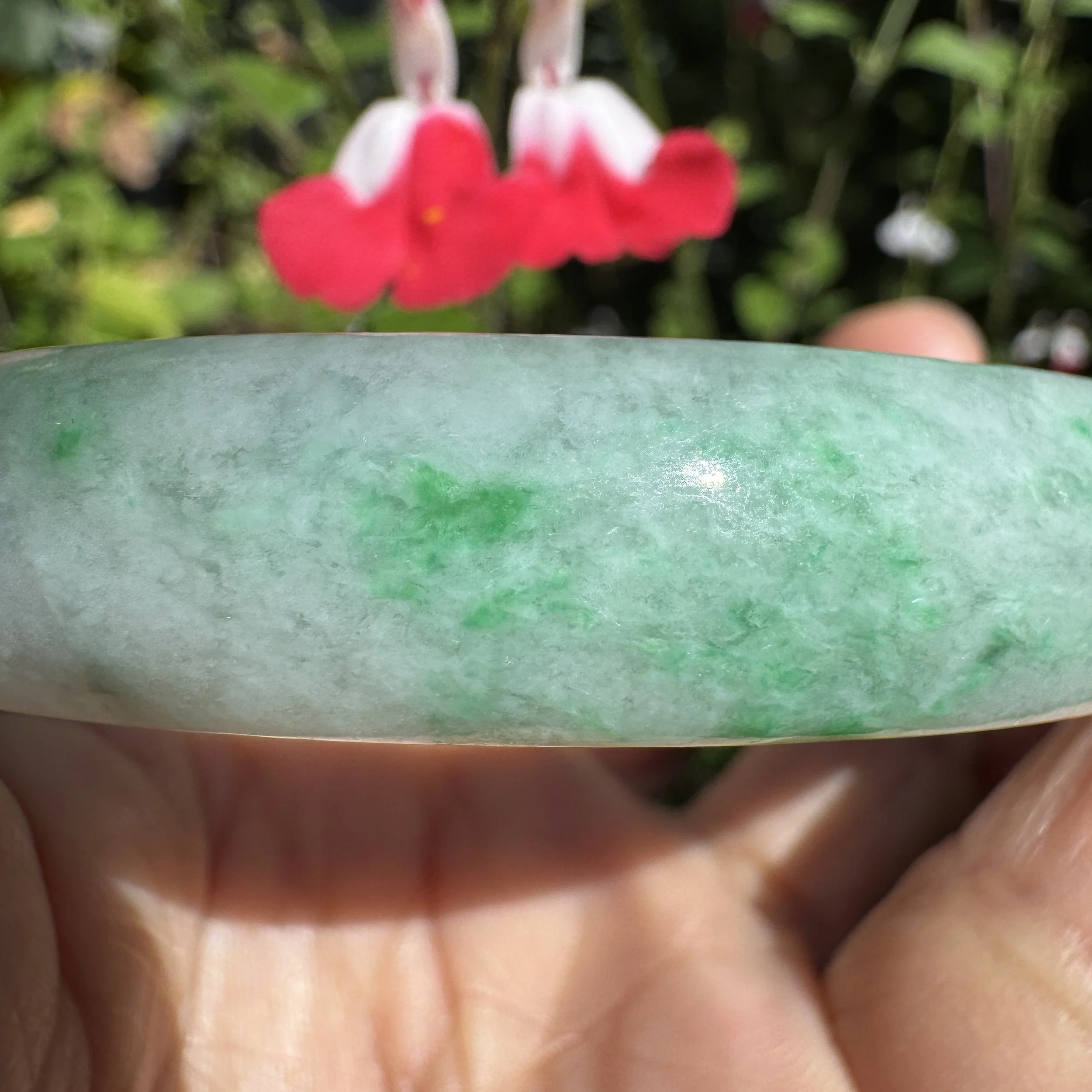 natural green inclusions on Myanmar jadeite