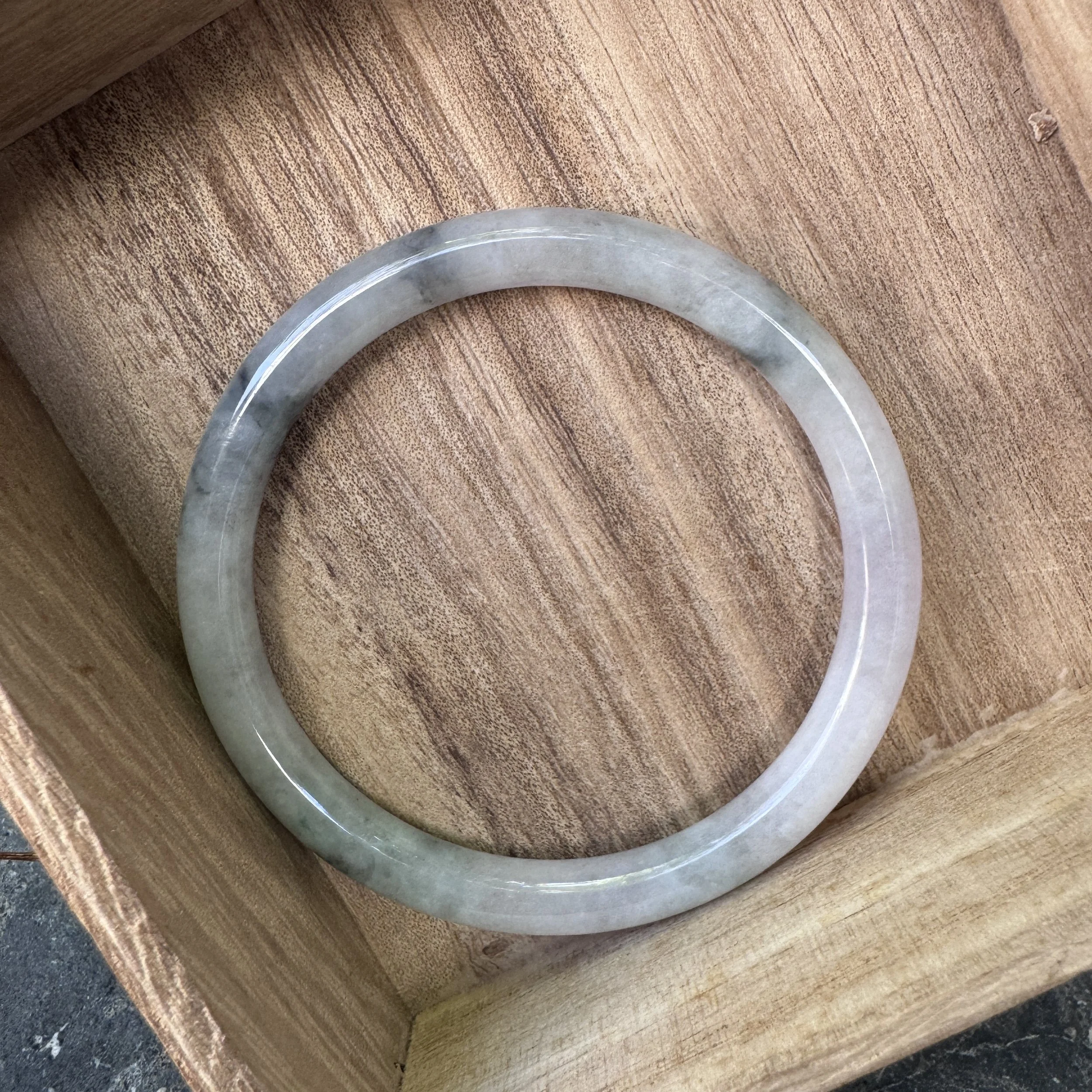 Jade bangle bracelet （55.4mm）- Myanmar jadeite