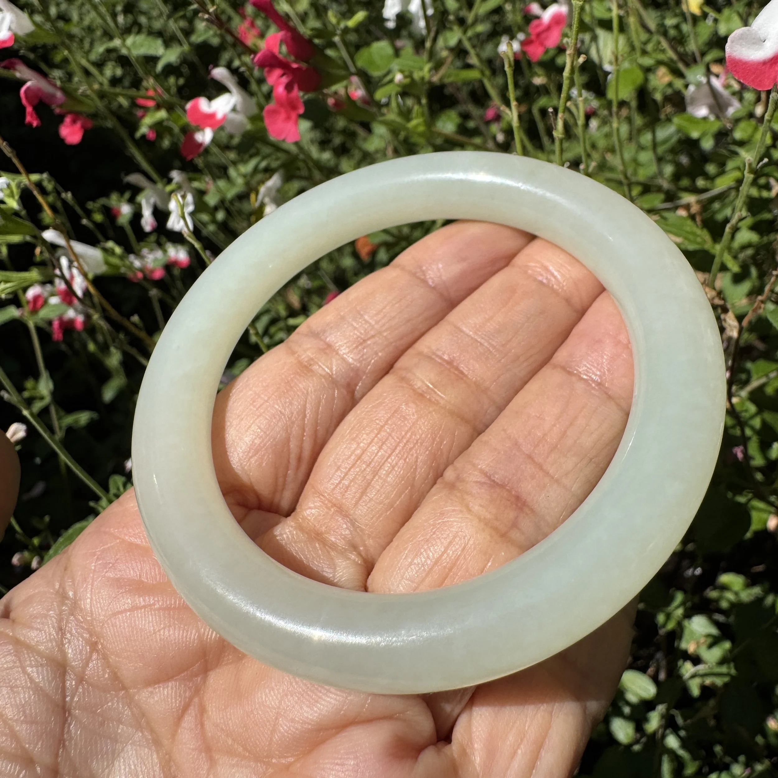 Siberian white nephrite jade- jademastervancouver.com