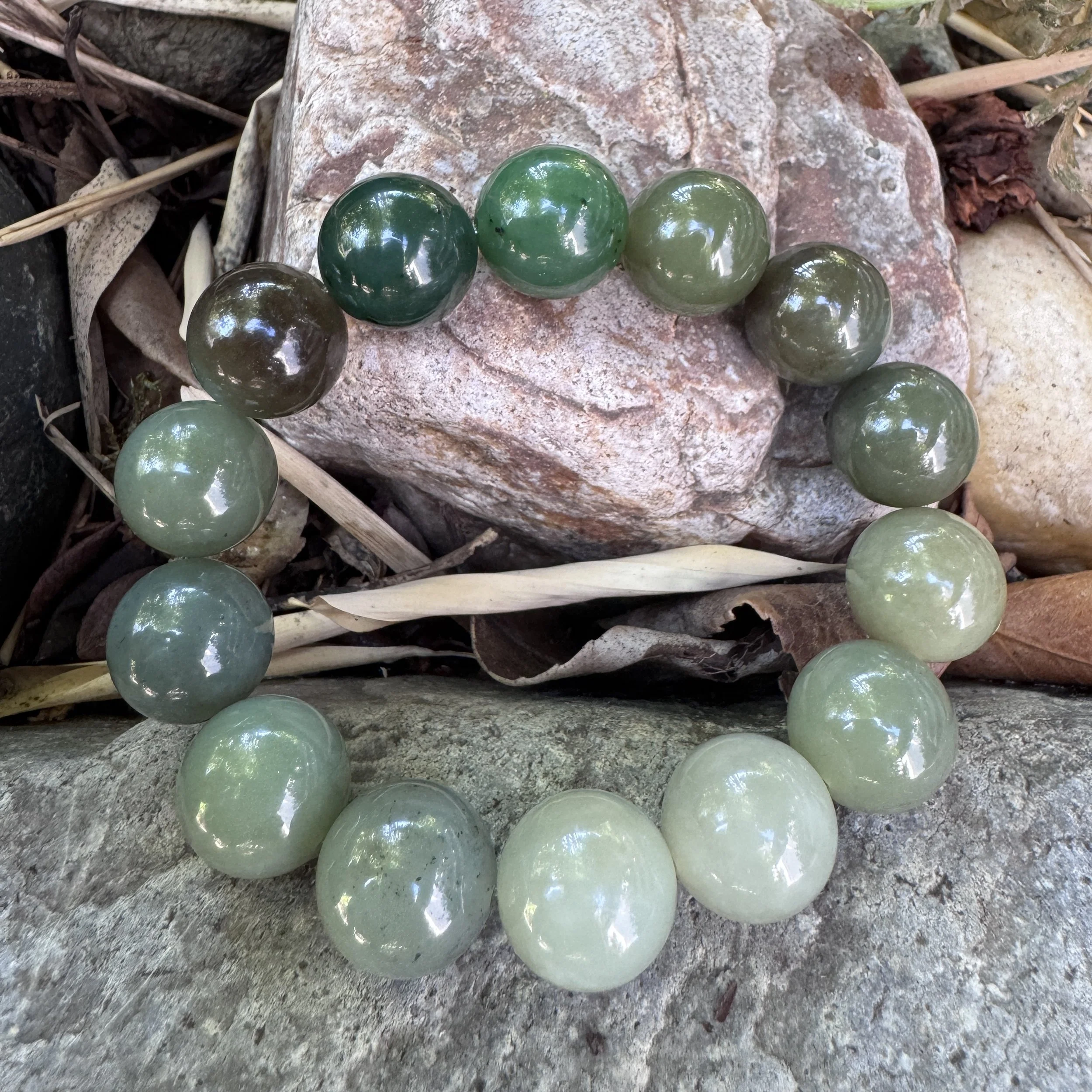 Hetian jade beads- jademastervancouver.com