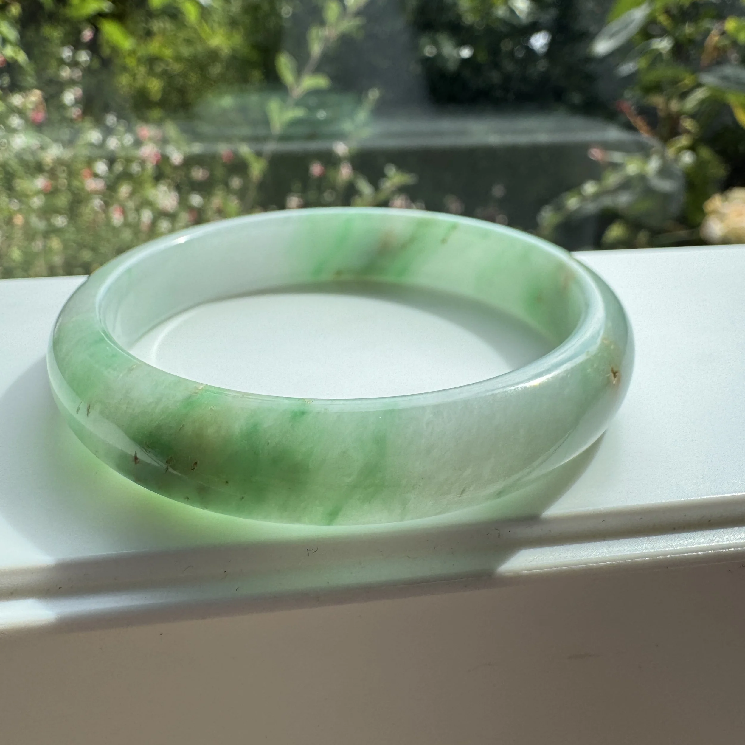 apple green jade-jademastervancouver.com