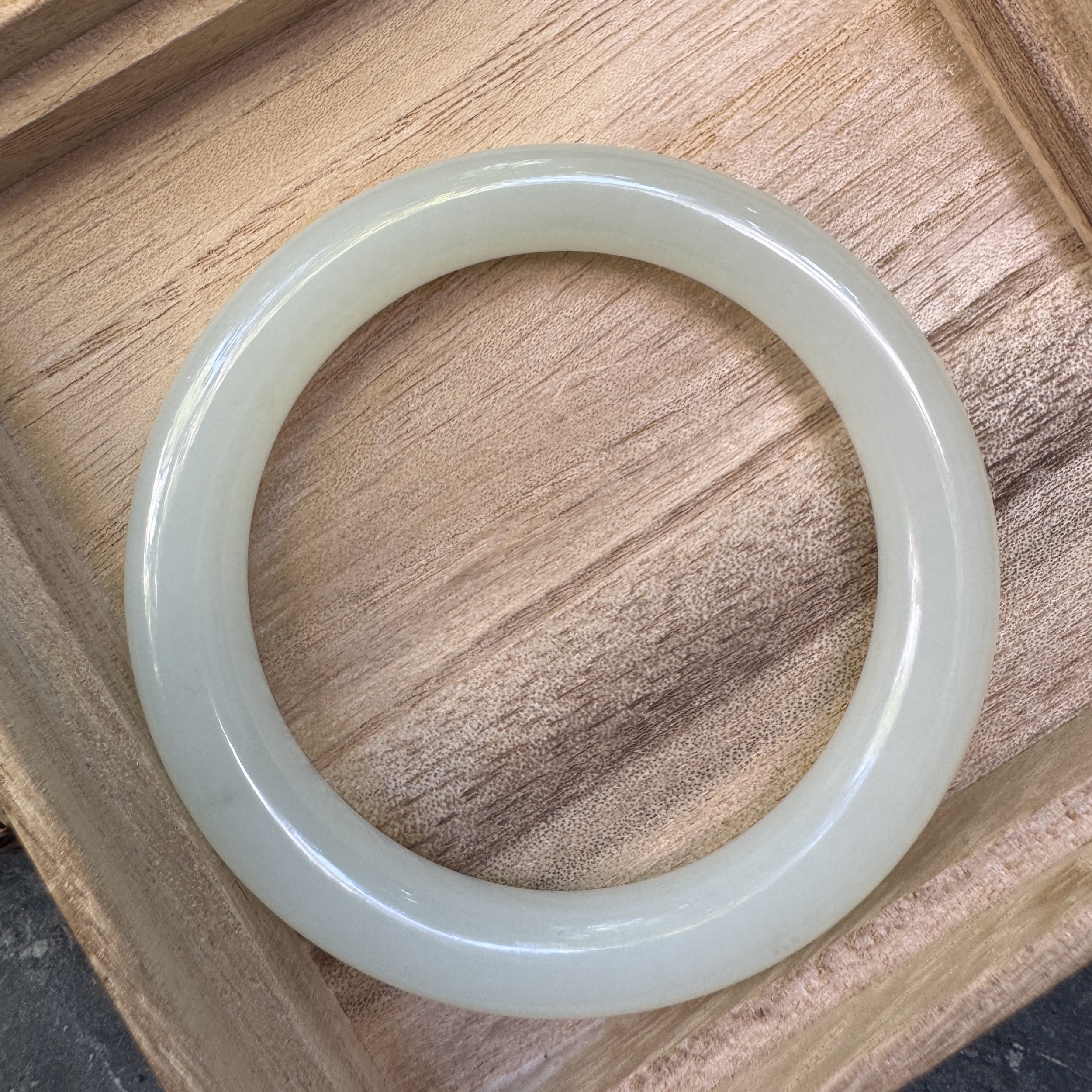 Siberian white nephrite jade- jademastervancouver.com