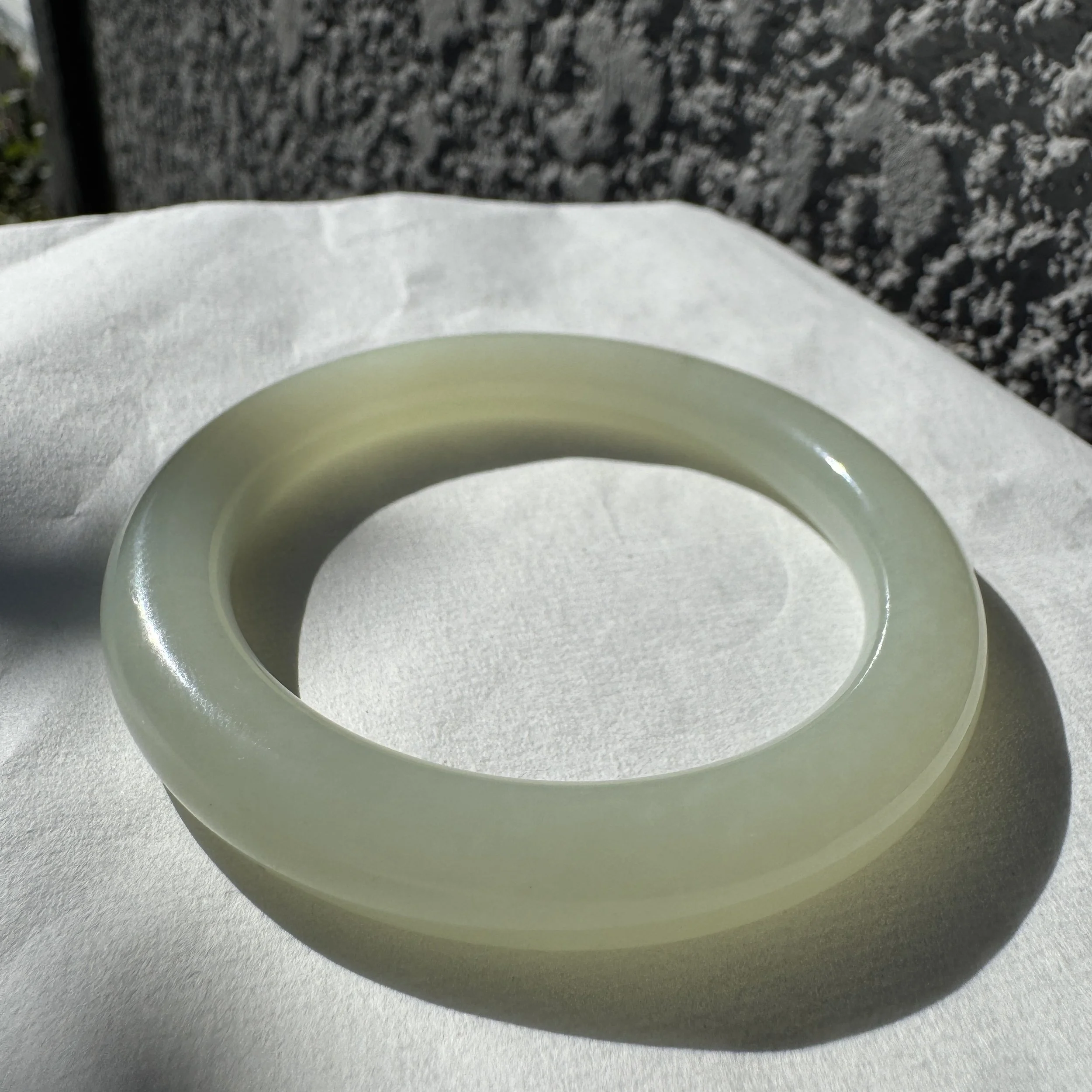 Siberian white nephrite jade- jademastervancouver.com