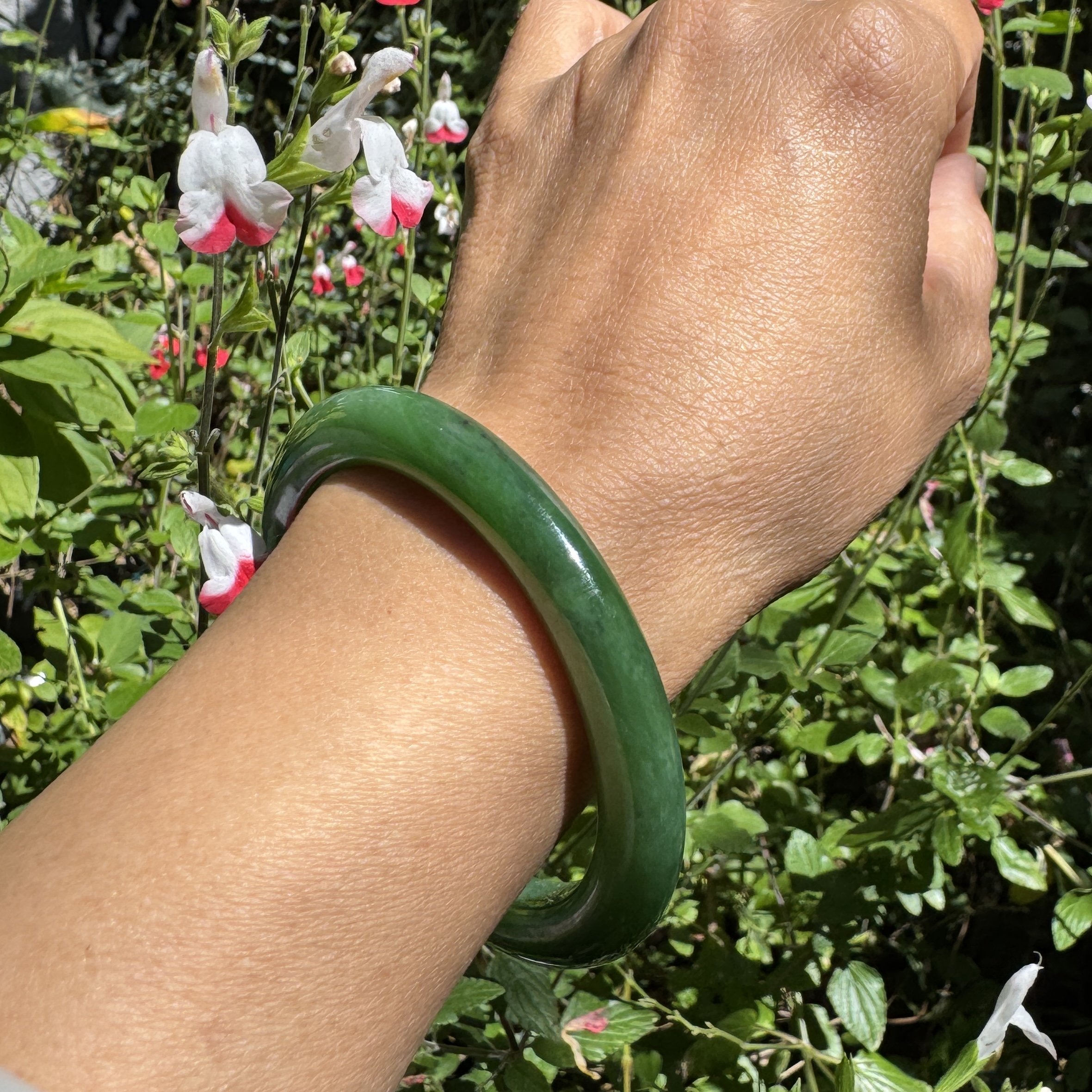Siberian green nephrite jade- jademastervancouver.com