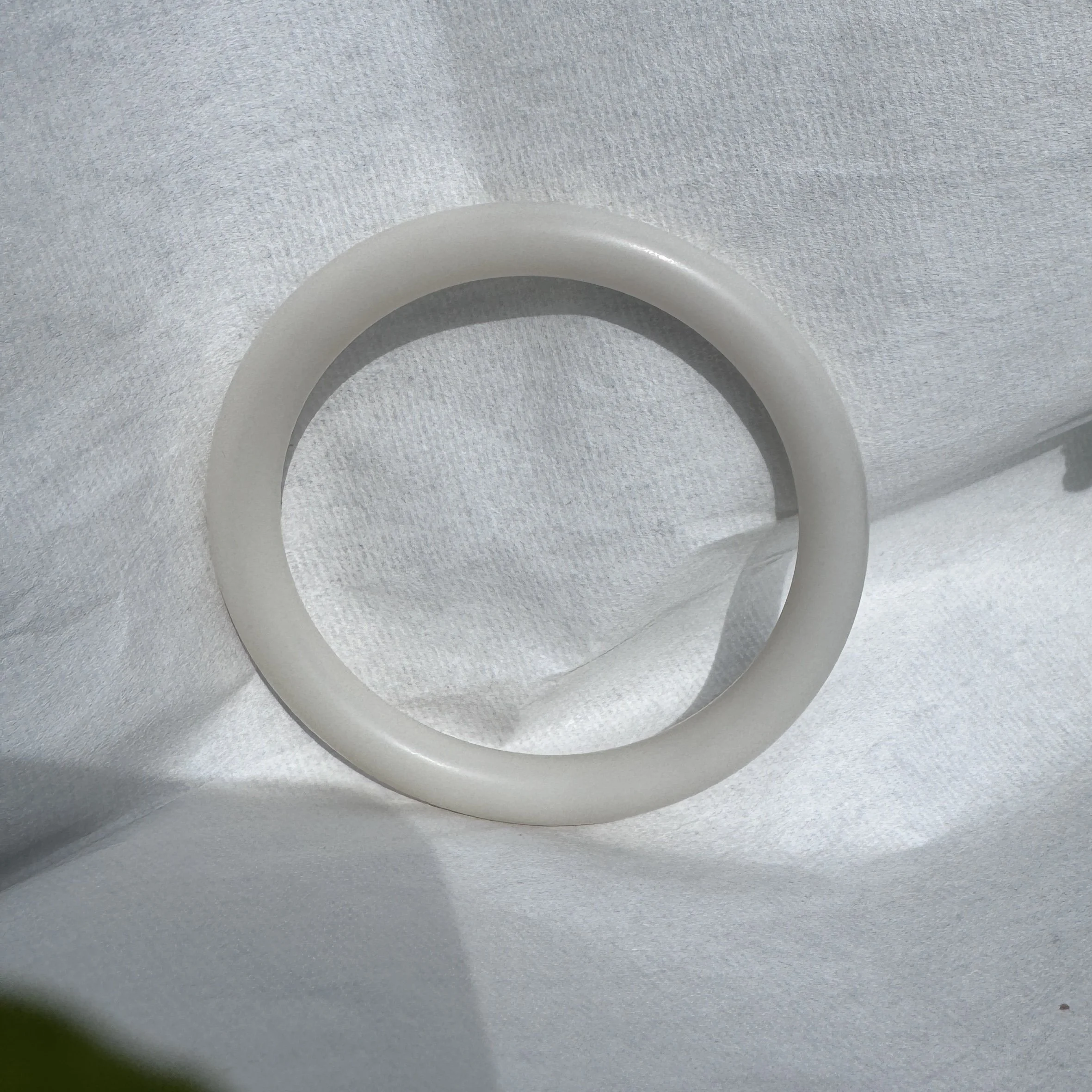 Chinese Hetian white nephrite jade bangle bracelet (58mm)- unique  ivory white