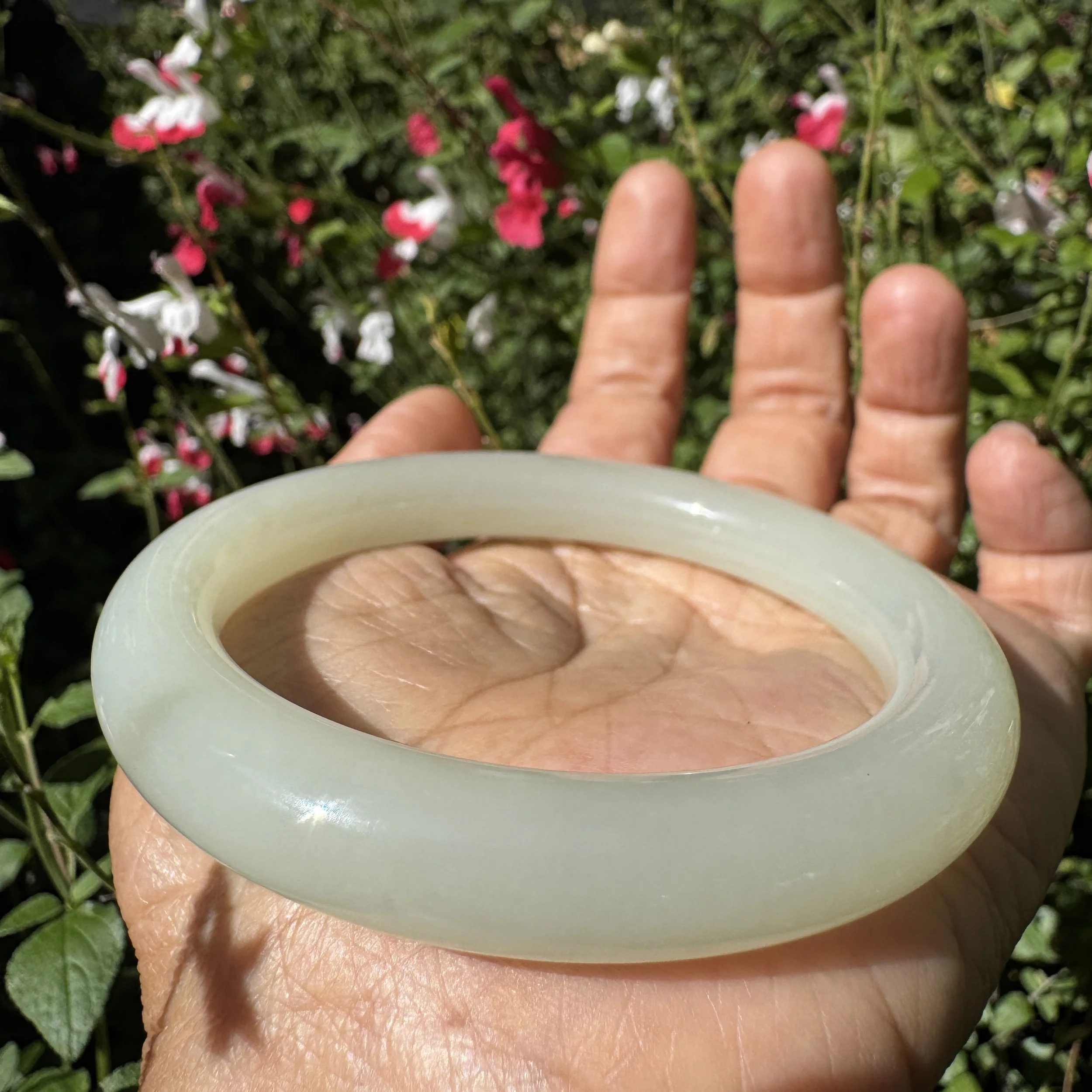 Siberian white nephrite jade- jademastervancouver.com