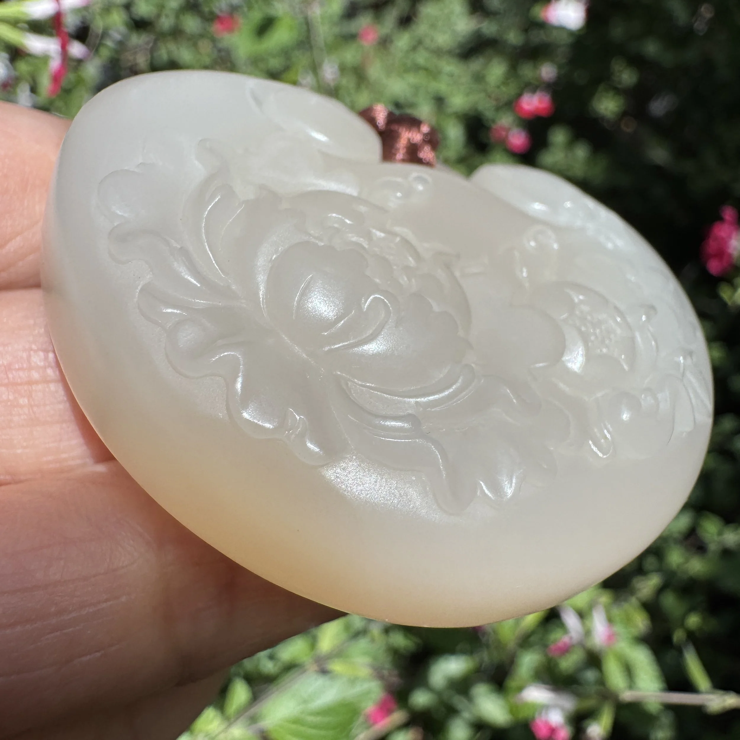 Top grade pink nephrite- jademastervancouver.com