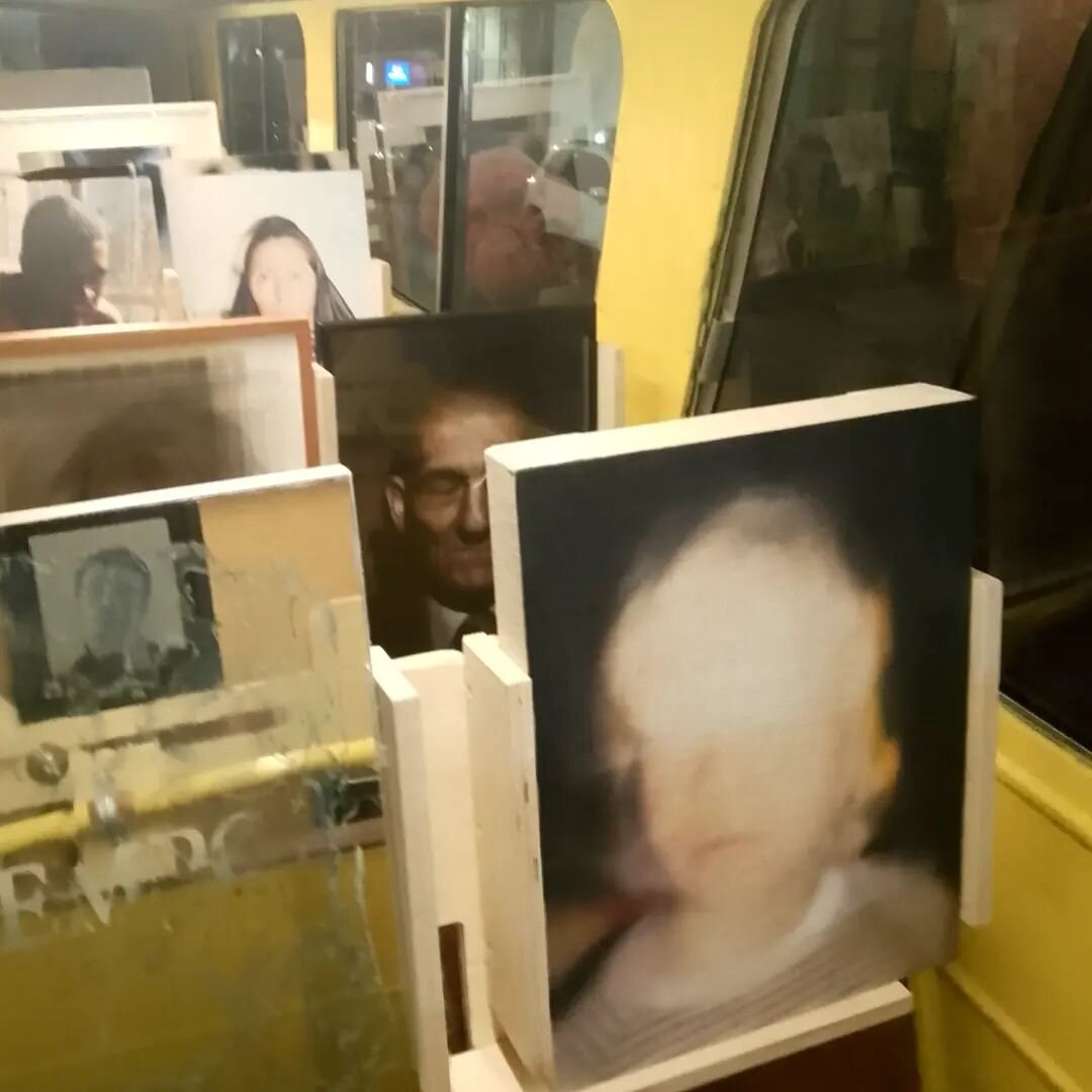 El cami&oacute;n de @culto_colecta + 
dos piezas de  @jpstudio1742  presentadas por  @plomo_gallery
en @clavomovimiento