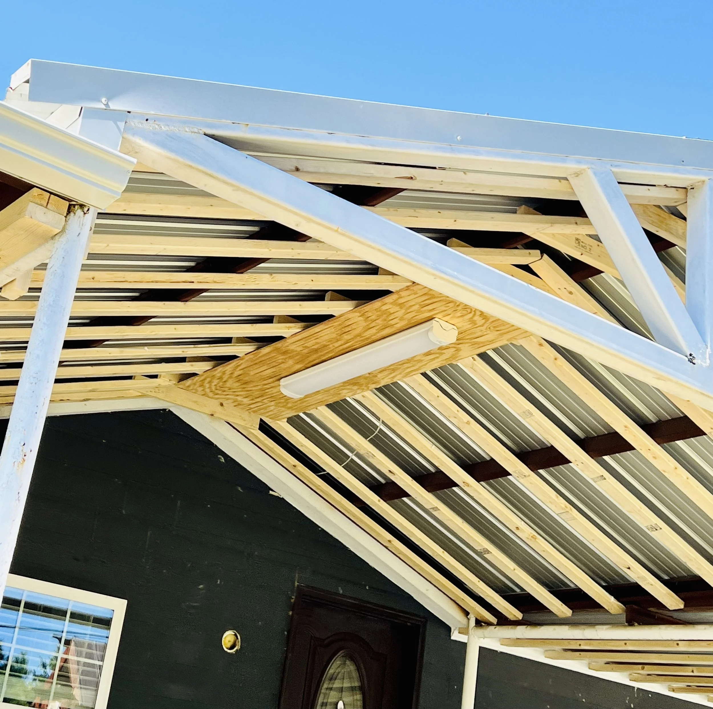 Wooden Porch 001.jpg