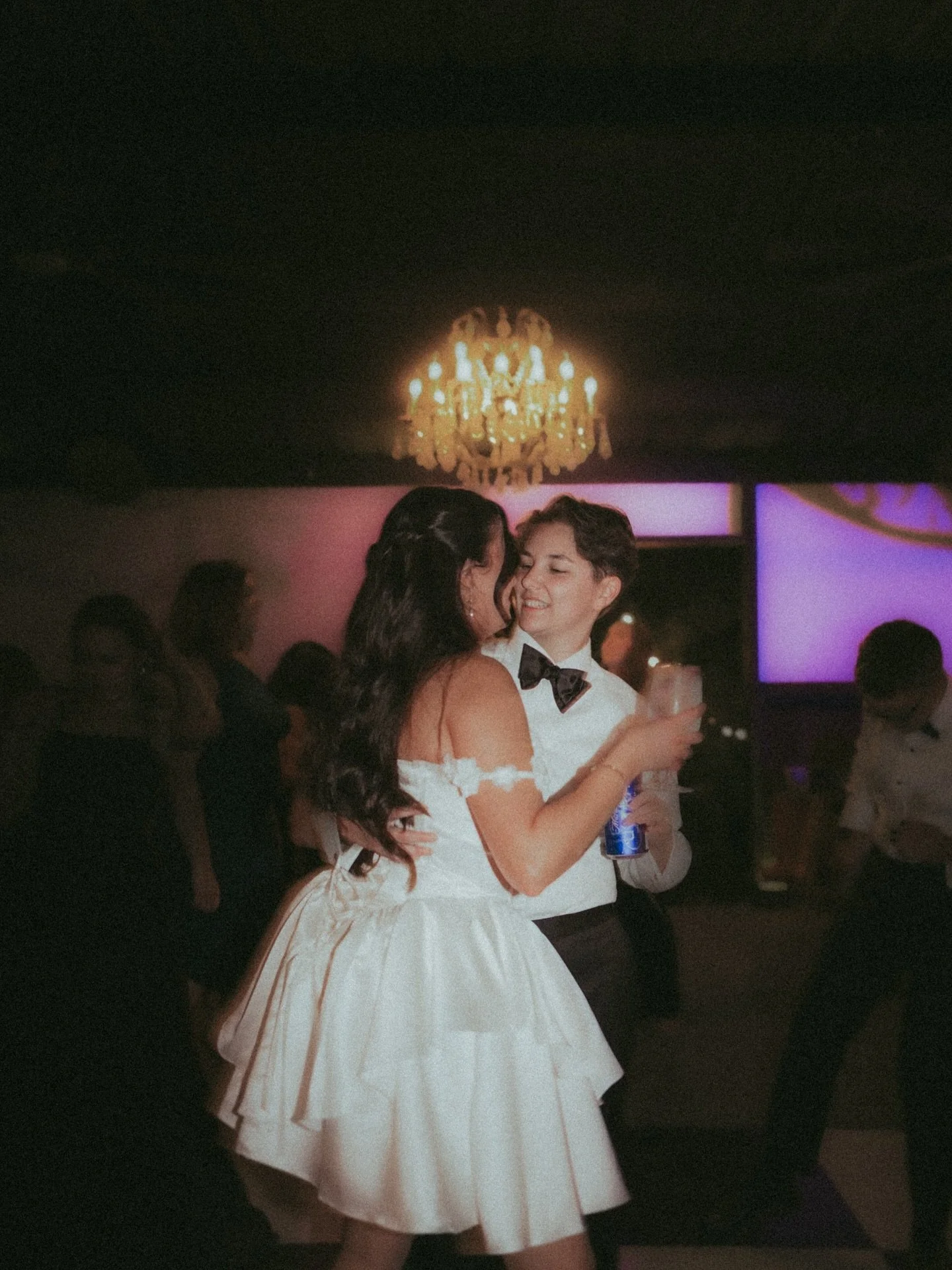 When the wedding looks like this 🤝 and the bride responds like this :

&ldquo;hunter!!! thank you so much for the photos!! our gallery is gorgeous, we are absolutely in love with them! they turned out better than i could have imagined 🫶🏼&rdquo;

#