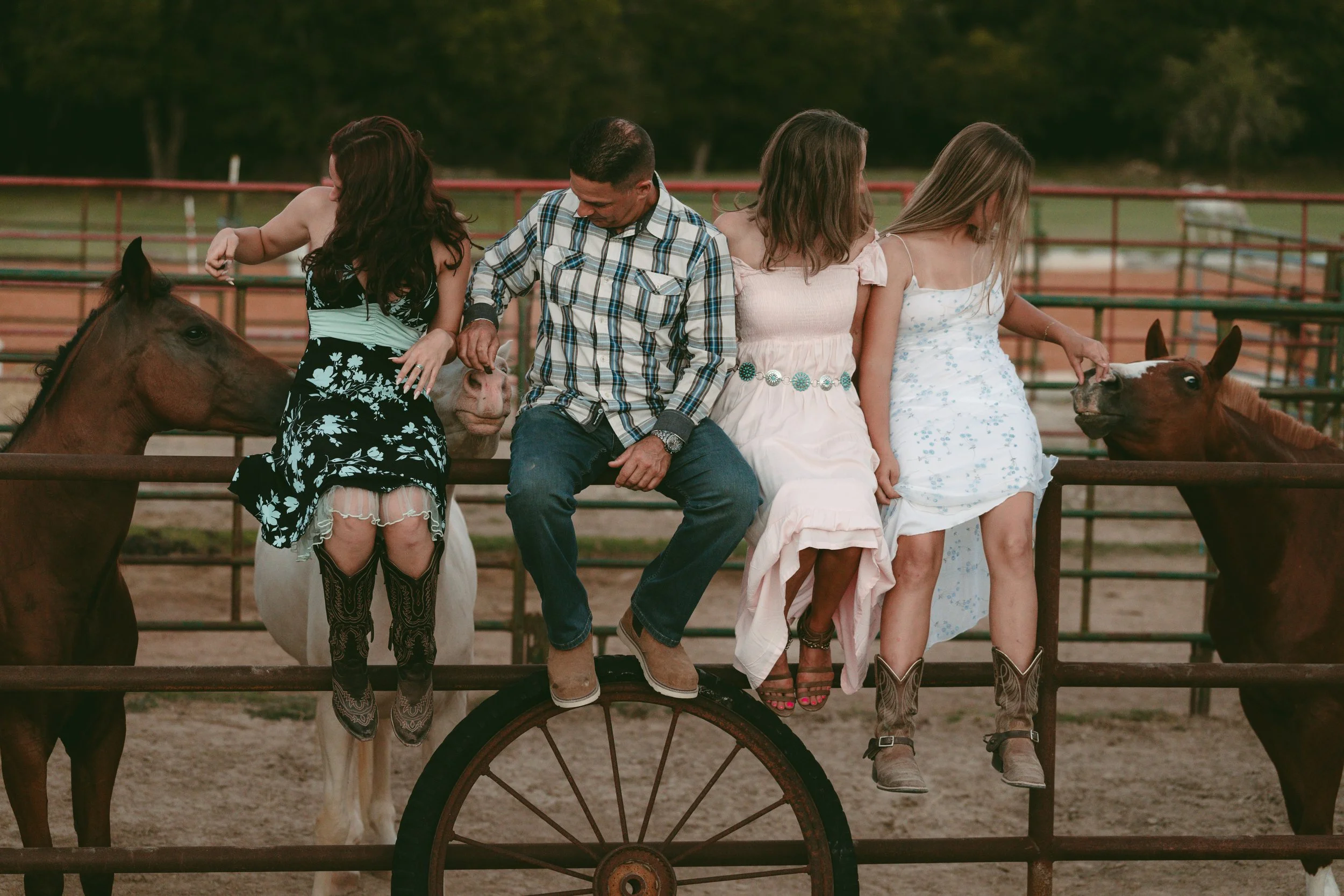 10 Reasons Your Family Farm Is the Perfect Place for Family Photos