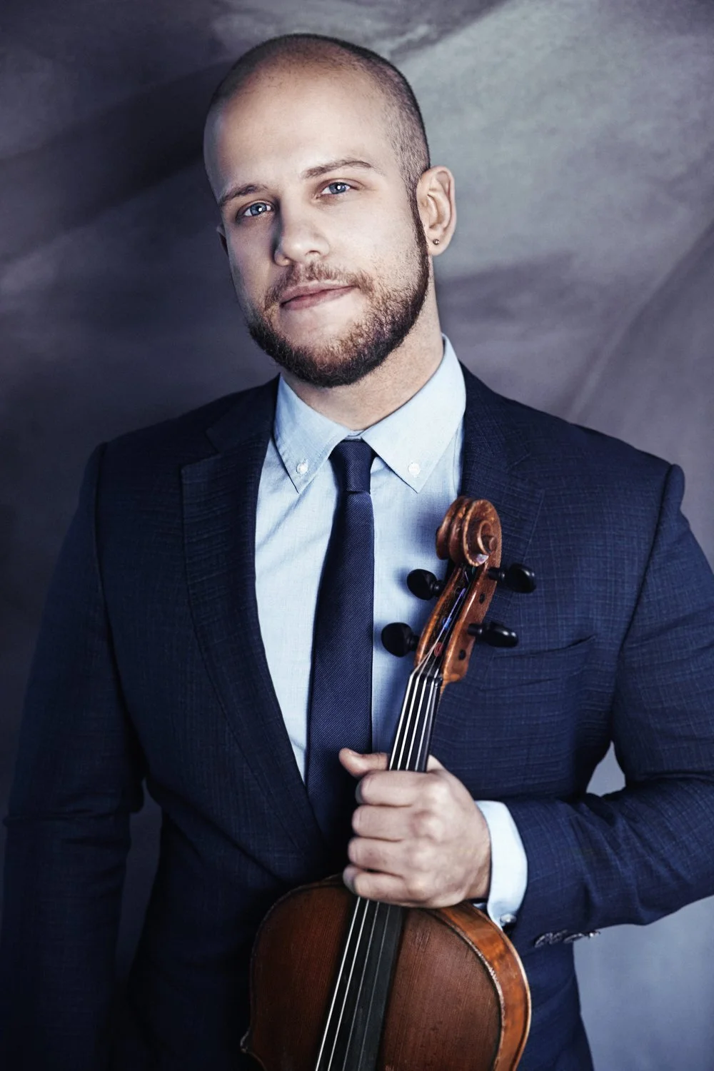 Andrew Gonzalez, viola