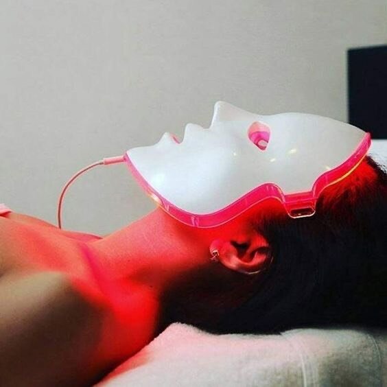 Non-invasive light therapy helps heals the skin by sending soothing energy deep into the tissue.⁠
⁠
Treat yourself this Valentines day.⁠
⁠
⁠
⁠
Call 1800 PRSTGE or link in bio to book. #PrestigeCosmetics⁠
⁠
⁠
⁠
⁠
⁠
⁠
⁠
⁠
⁠
⁠
⁠
#injectables #lipinjecti