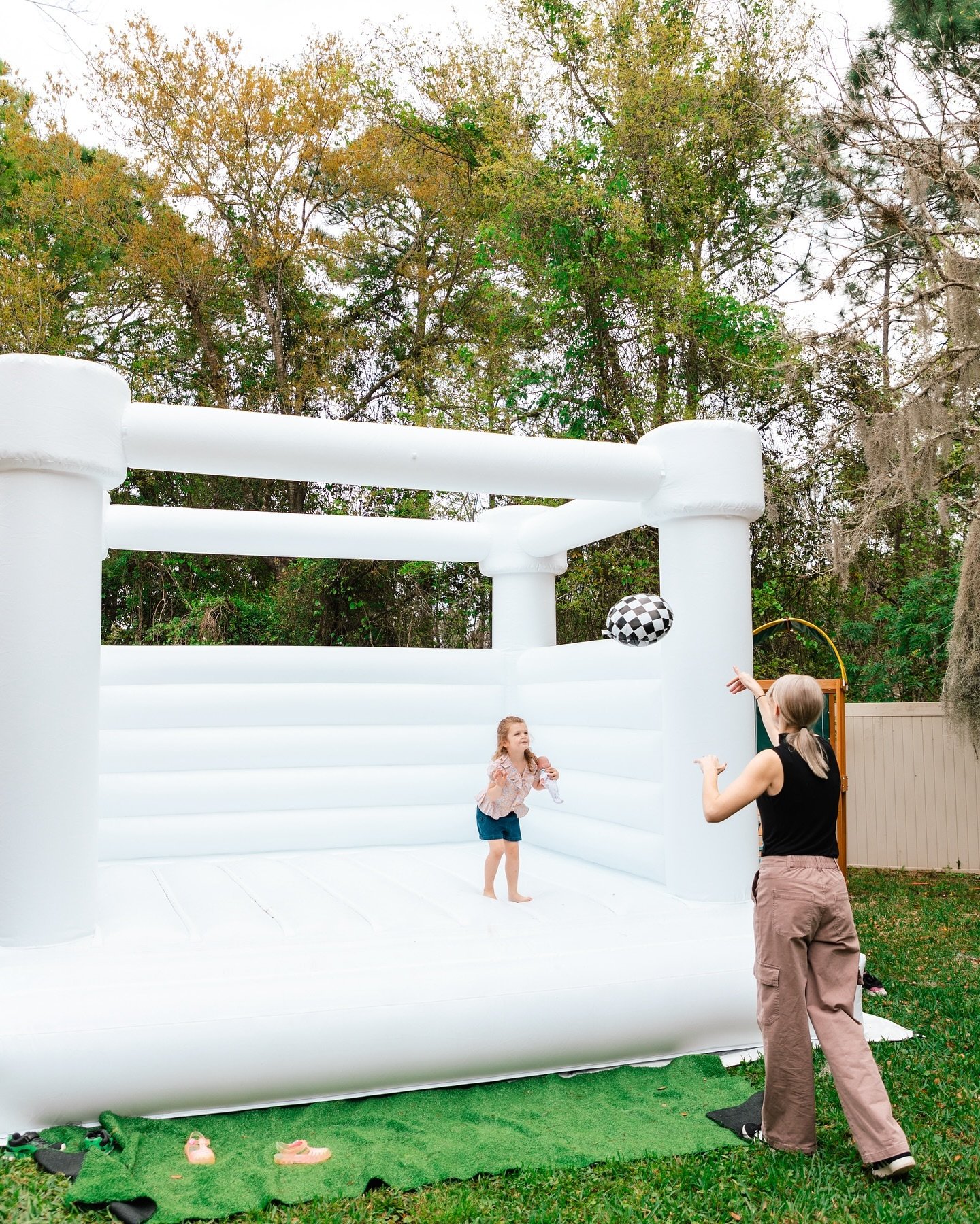 We are so ready for fun summer days &amp; all of the birthday parties that come with it! #bouncehouserentals #orladnobouncehouse #bouncehouse