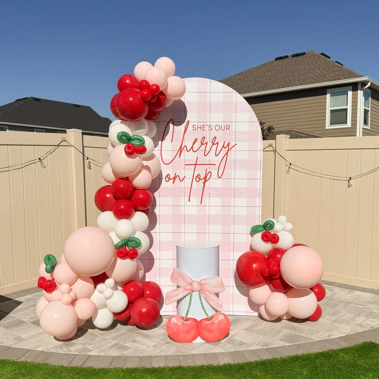 I will always love this theme 😍 such a cute set-up for a little sister joining the cutest family 🤍🍒